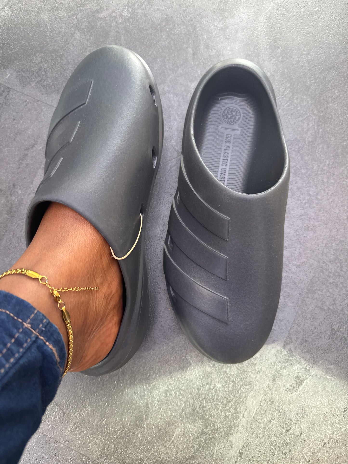 Unisex ADIDAS clogs