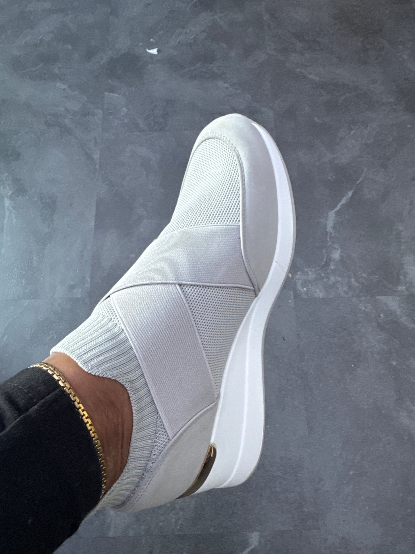Knitted wedge sneakers