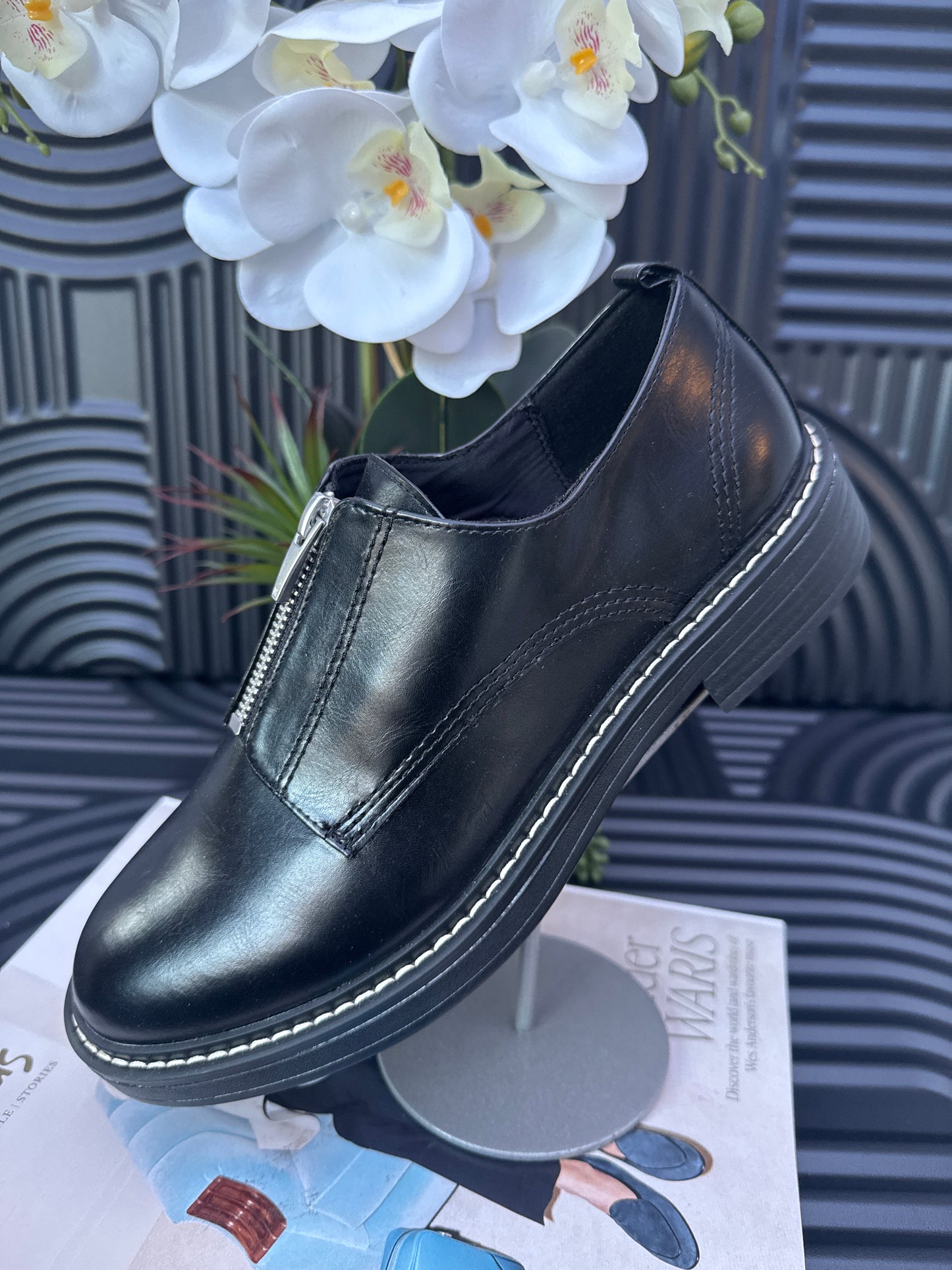 Black Zip effect brogues