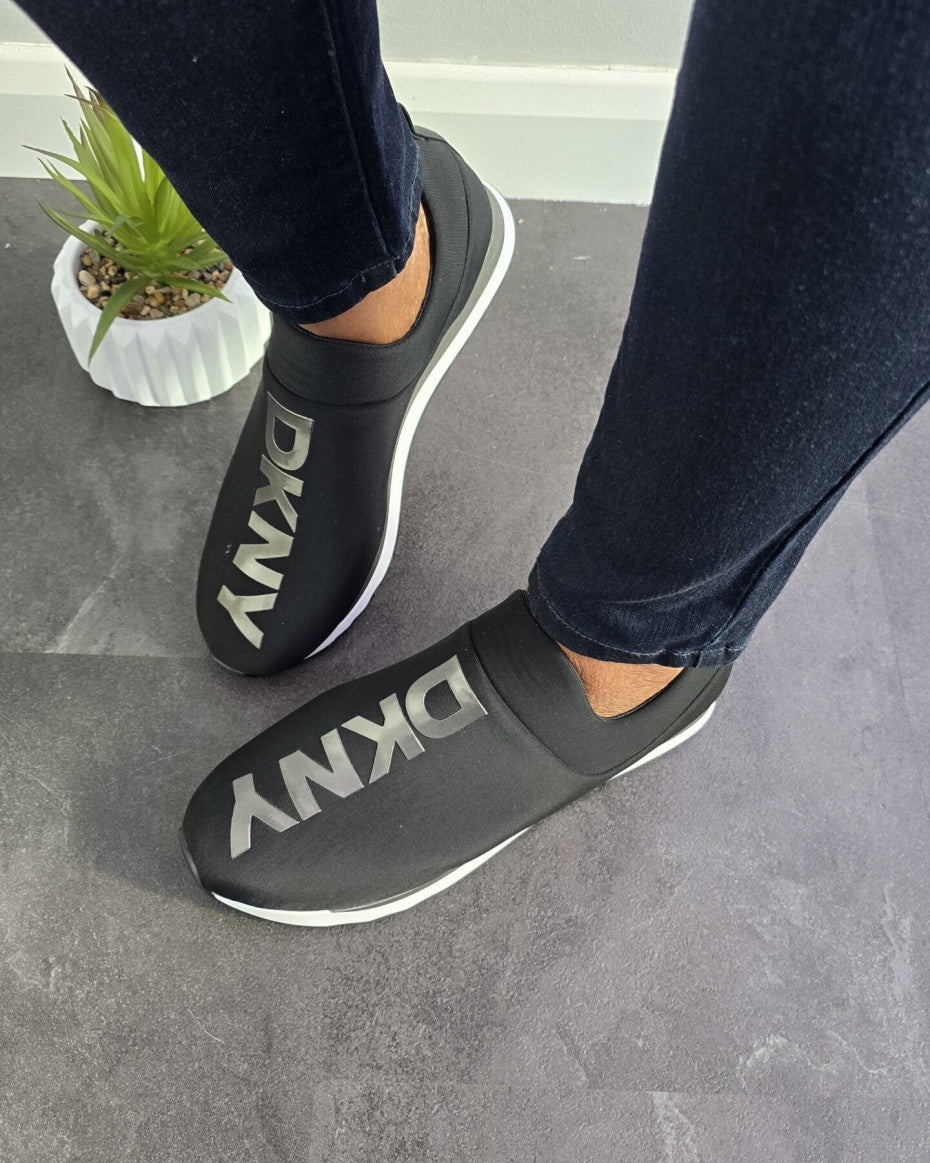 Slip on sneakers