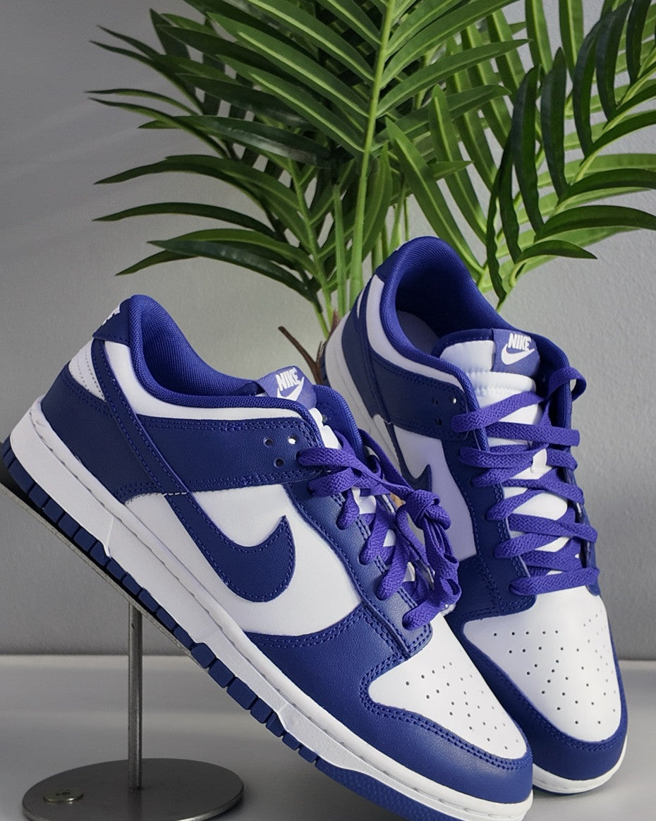 Nike Low Sneakers in Blue & White