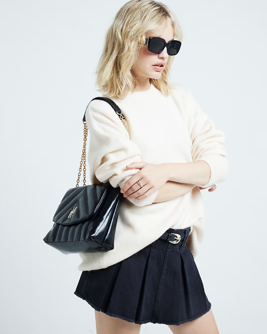 Black quilted chain strap shoulder bag