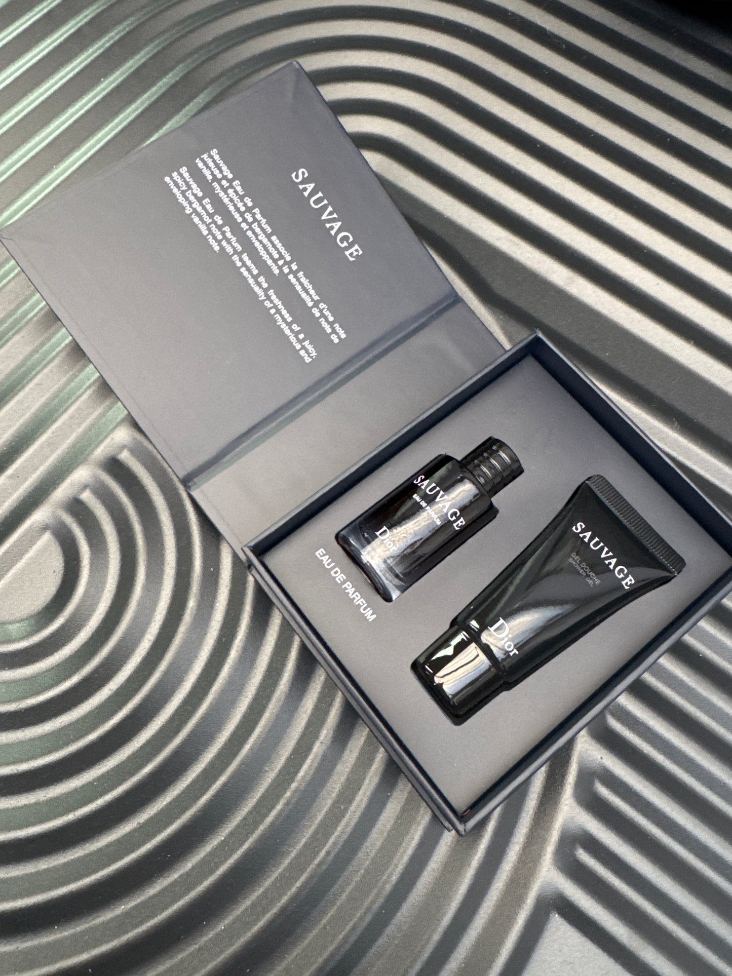 Dior Sauvage Shower Gel And Mini Fragrance
