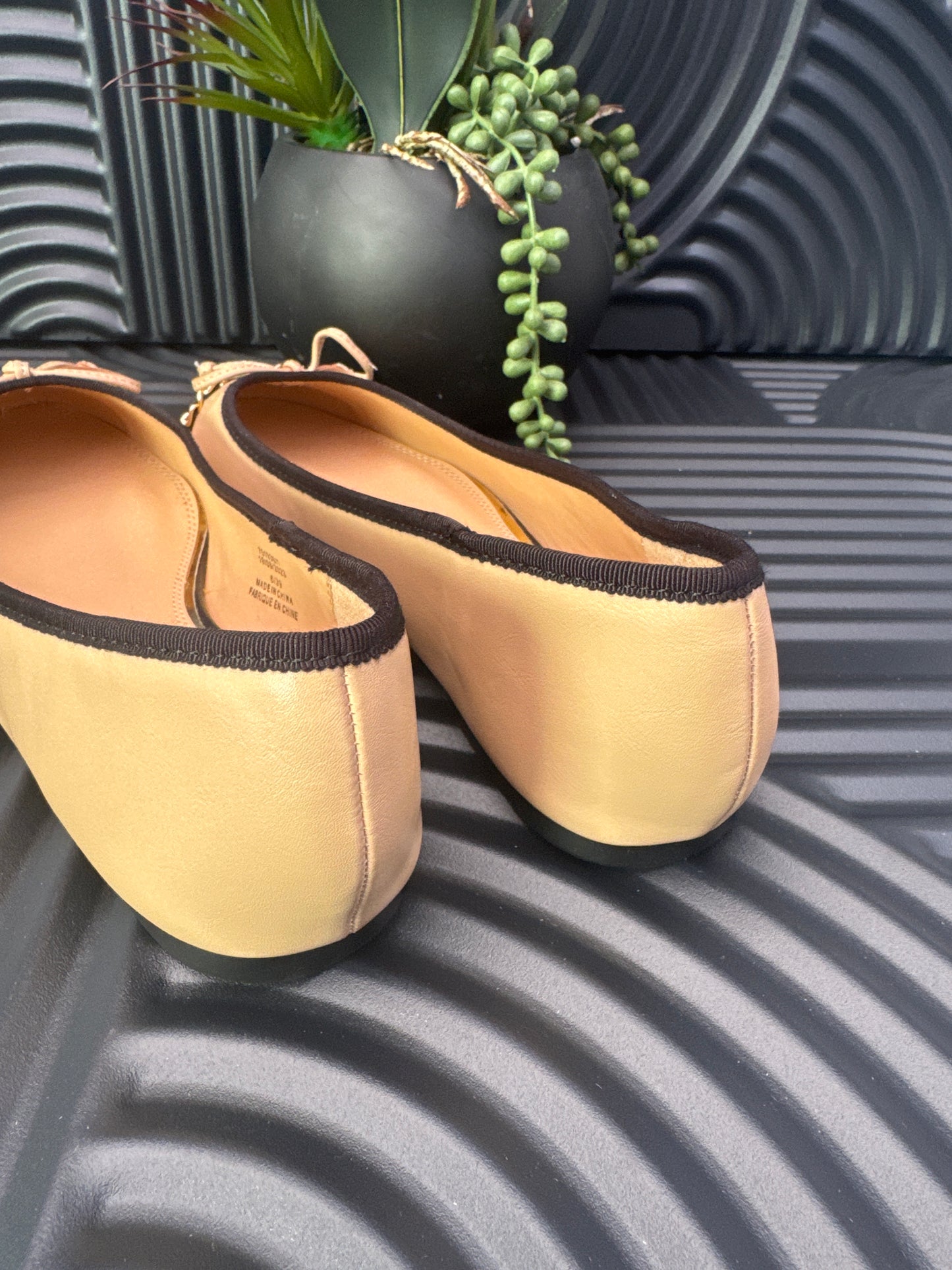 Bow Detail Flat Shoes