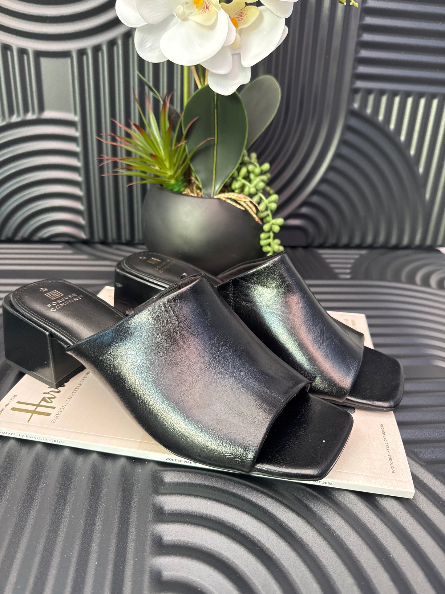 Block heel slippers