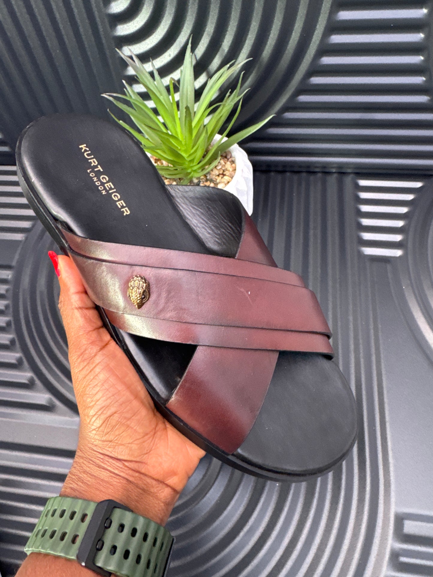 Leather Cross Strap sandal Brown