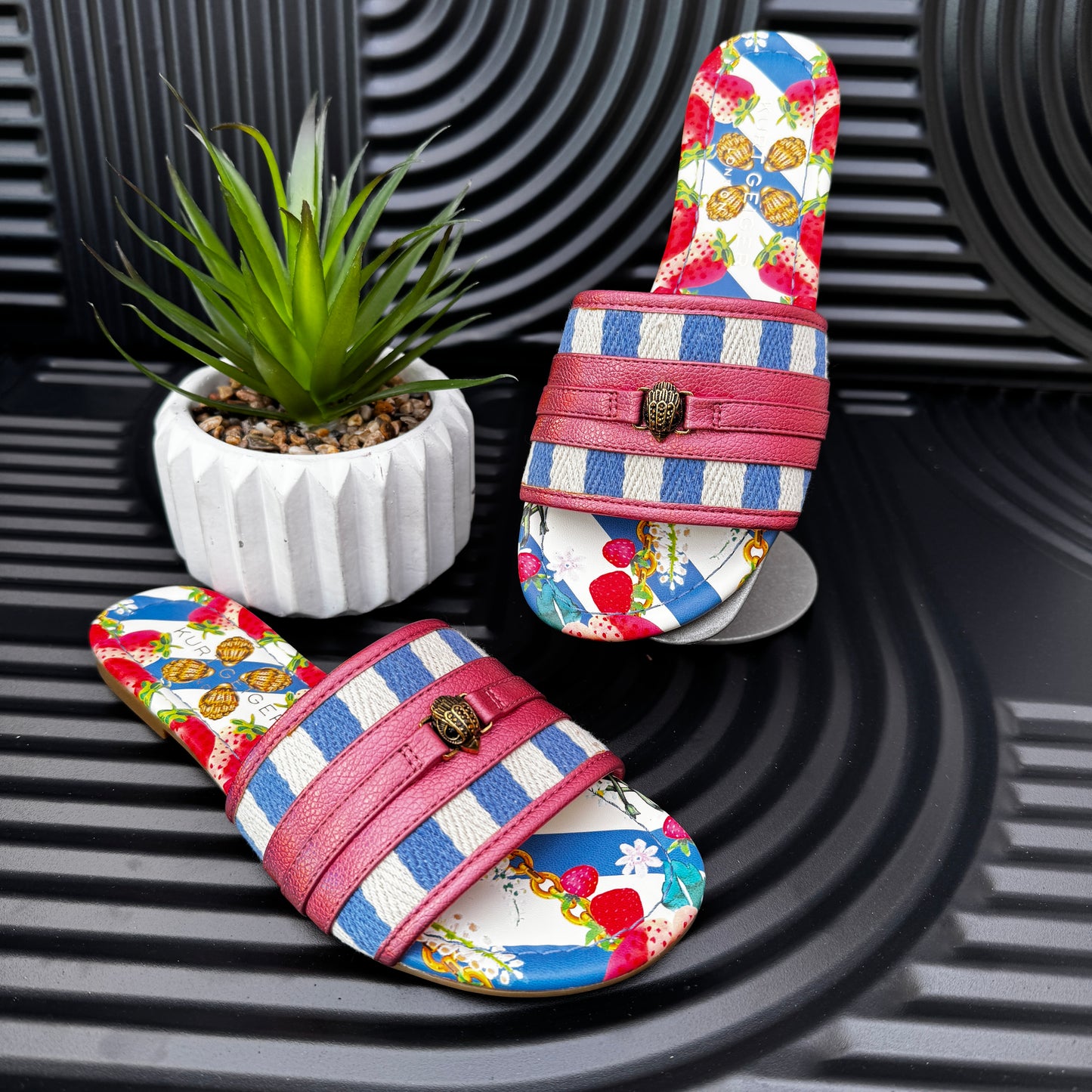 KG Flat Sandal