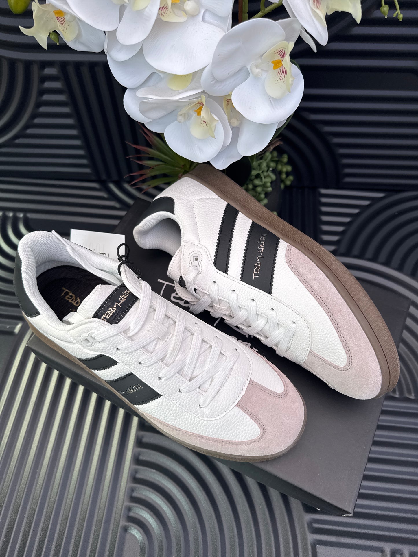 White Low Cut Trainers