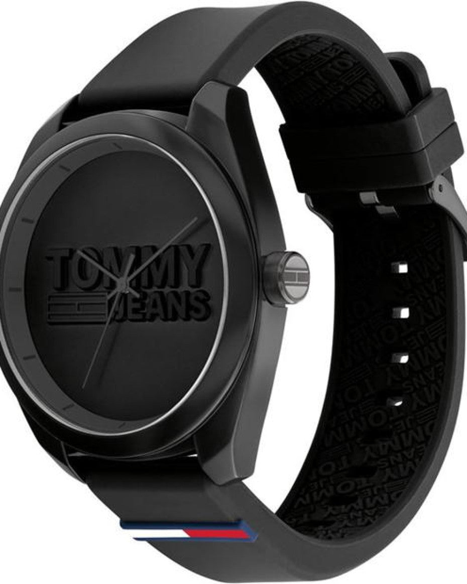 Tommy Hilfiger watch with silicone strap in black