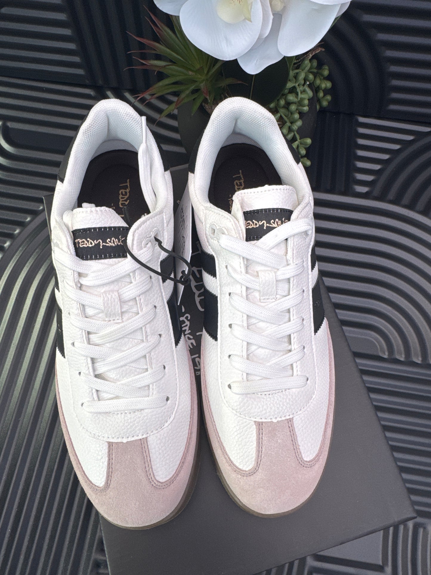 White Low Cut Trainers