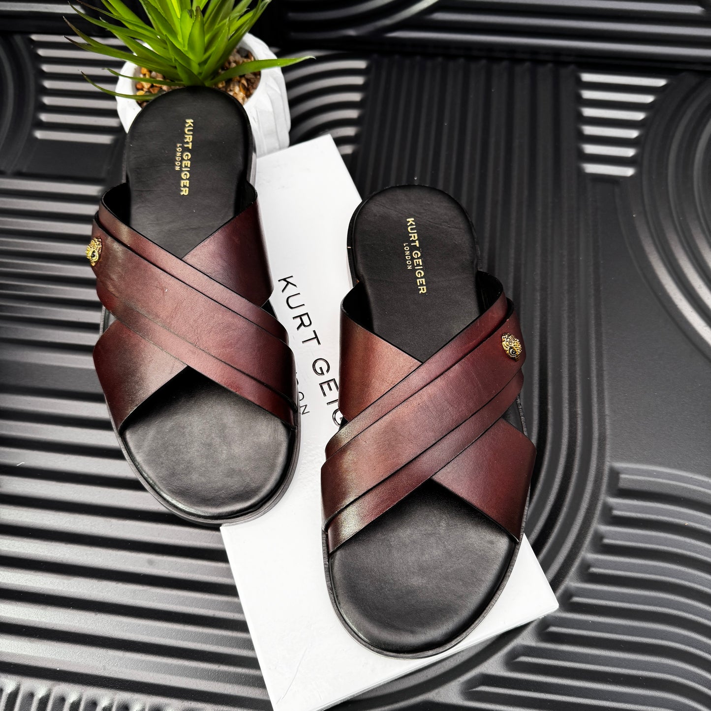 Leather Cross Strap sandal Brown