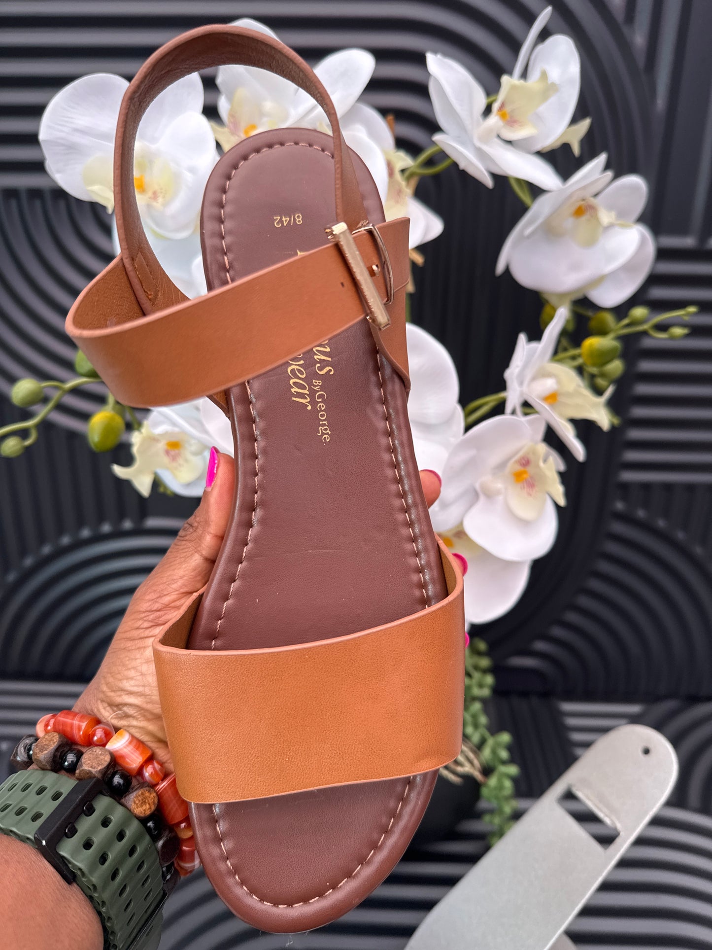 Low block heel sandal