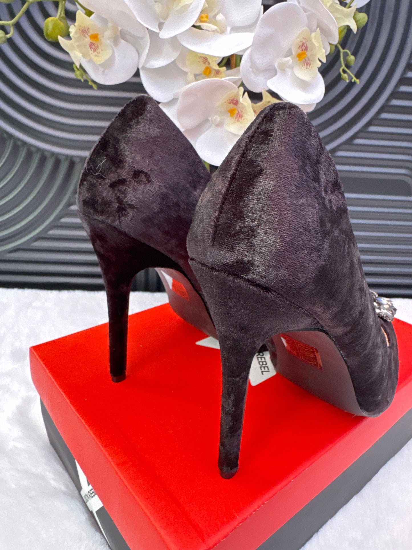 Velvet Heeled Shoe