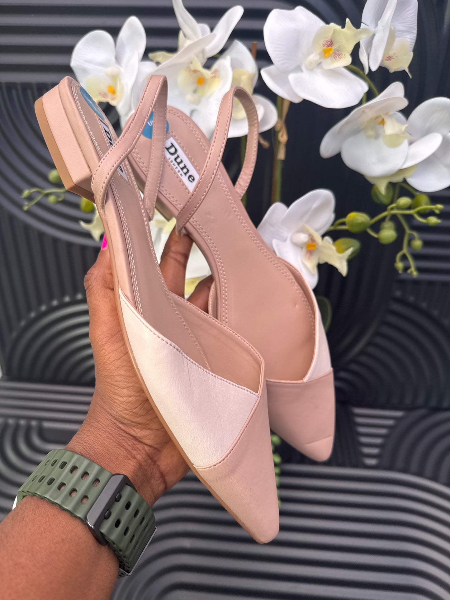 Colour Block pointed flat shoes