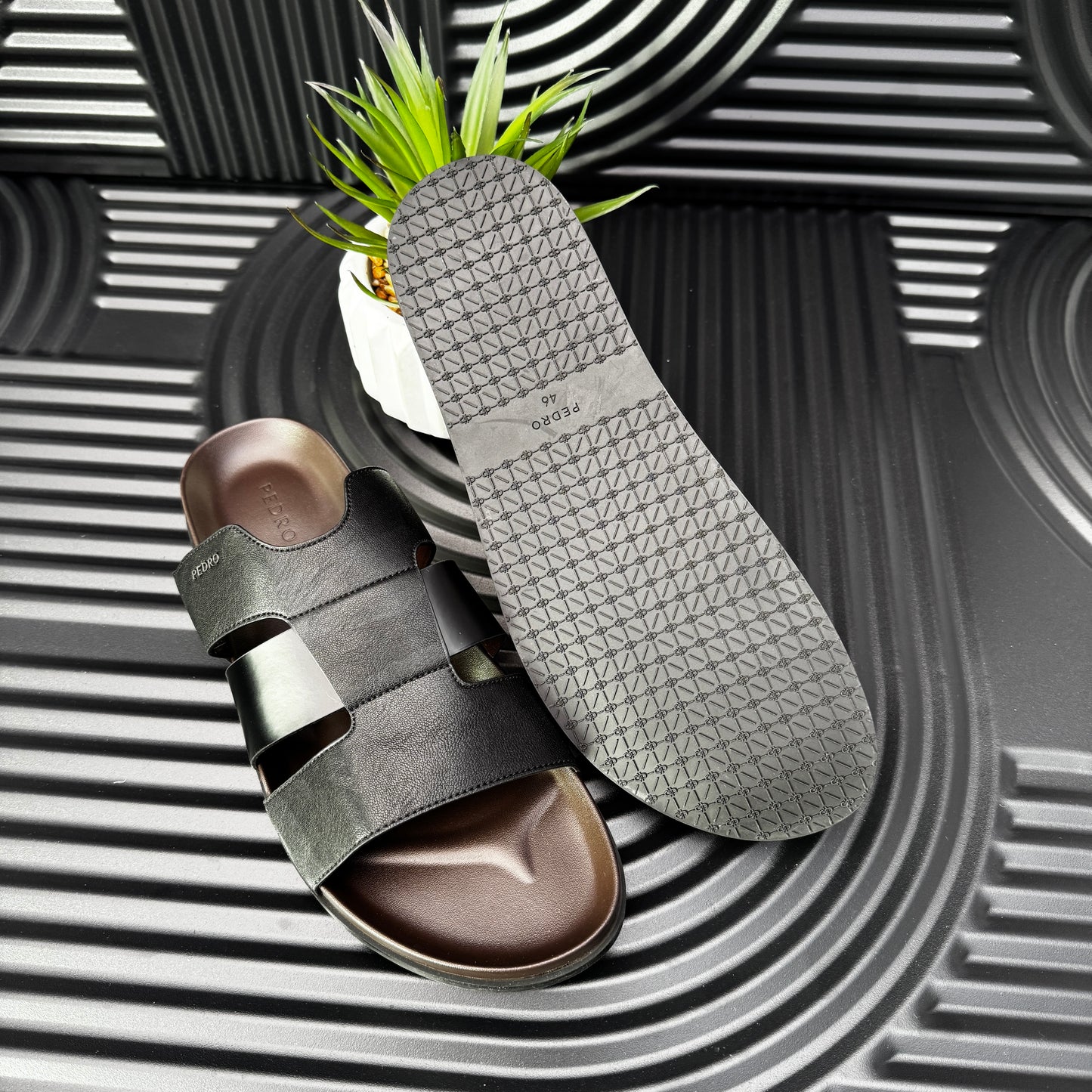 Men's Woven Slide Sandals in Black
