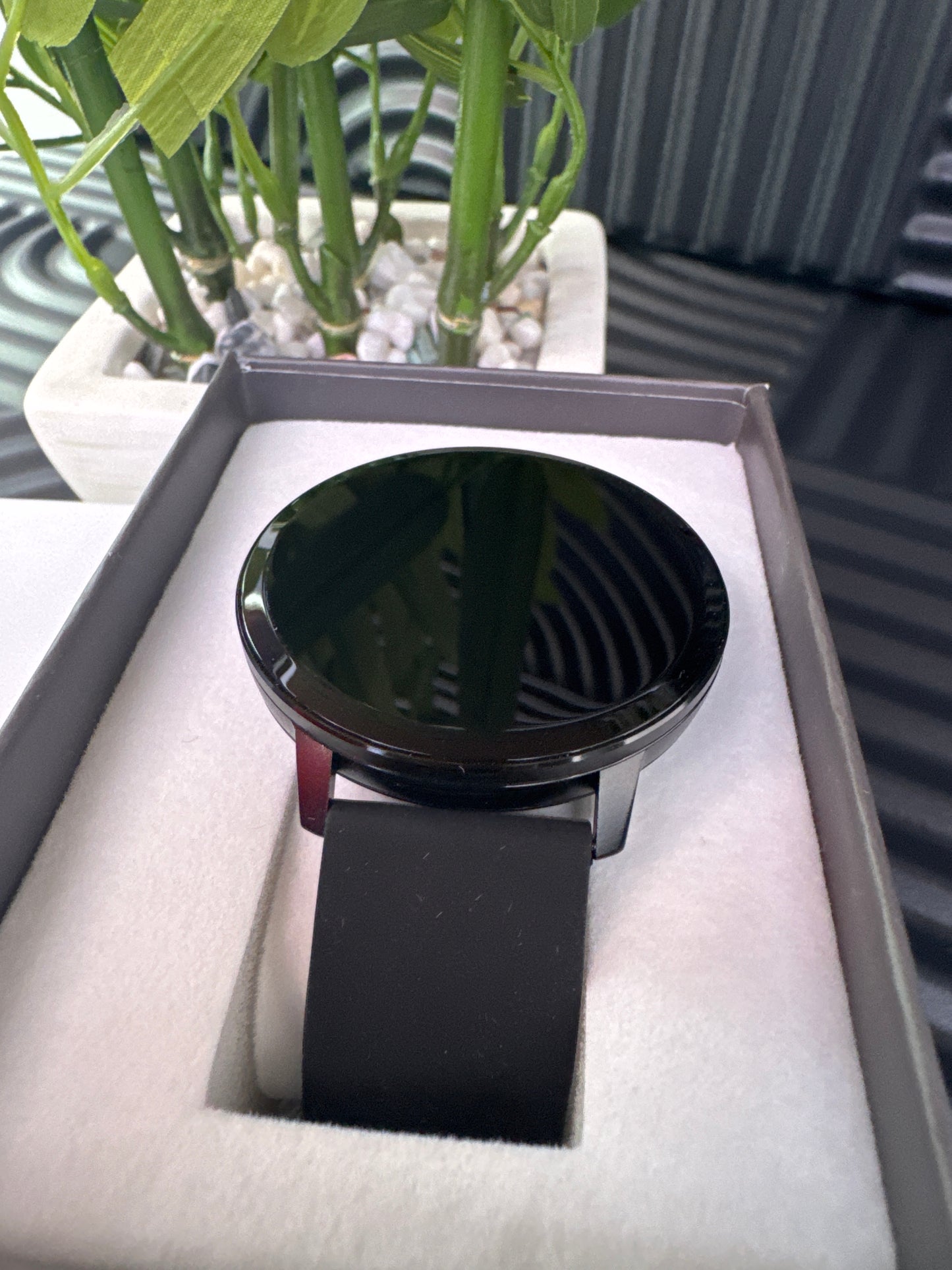 Unisex Black Smart Watch