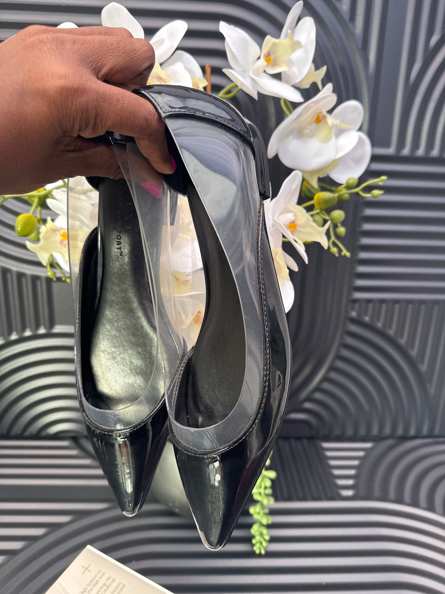 Patent Pointed Flat shoes