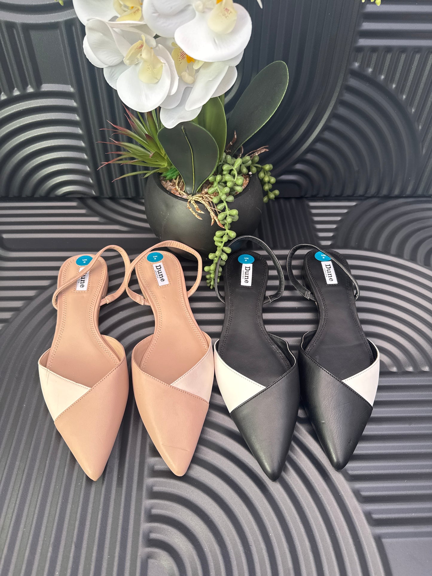 Colour Block pointed flat shoes