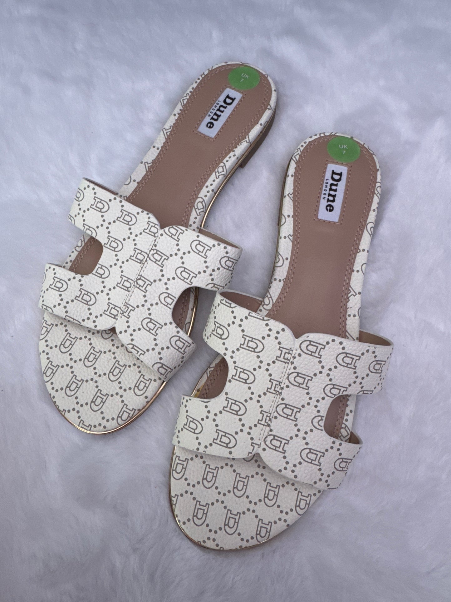 DUNE Flat Sandal