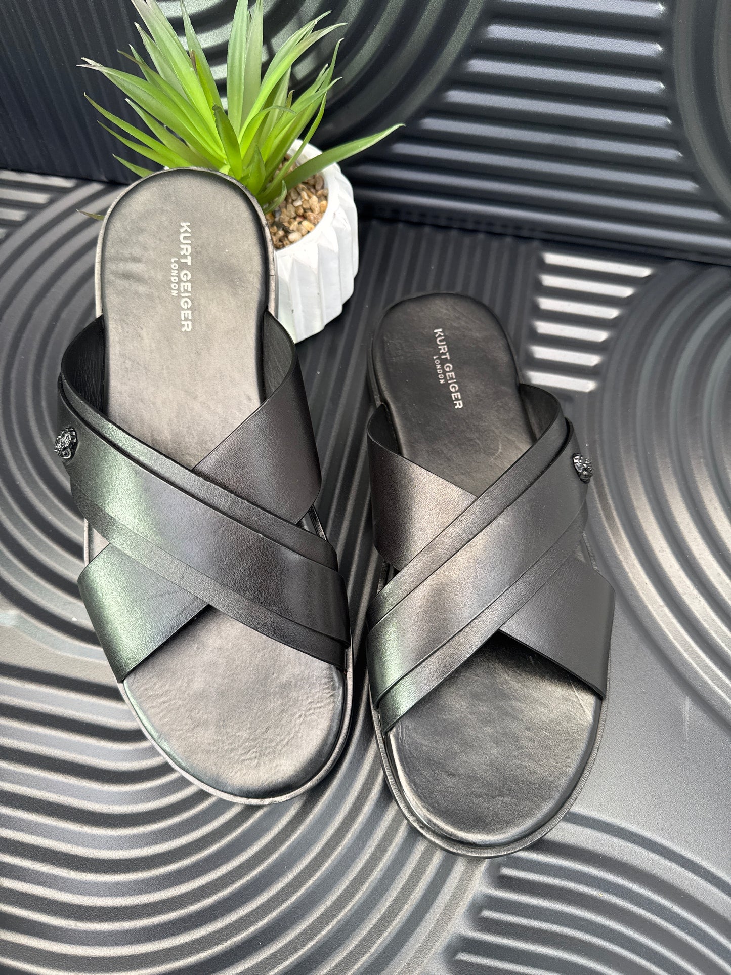 Leather Cross Strap sandal
