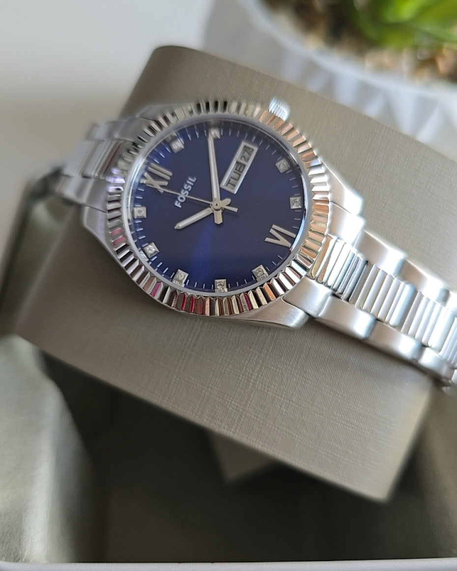 FOSSIL Ladies Watch With Blue Dial