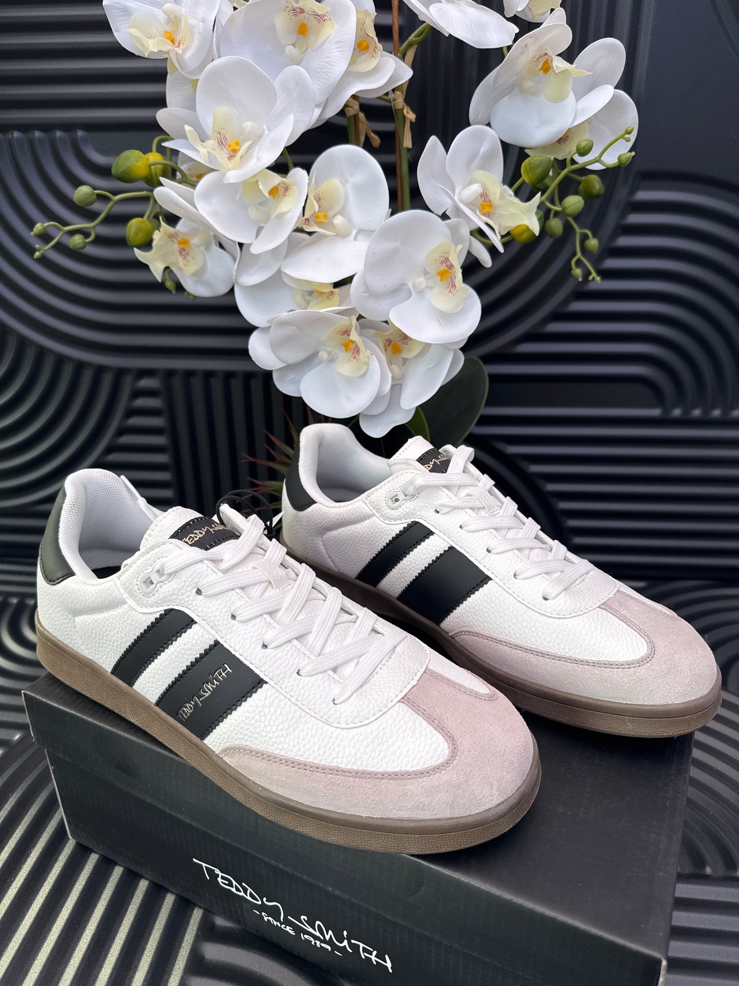 White Low Cut Trainers