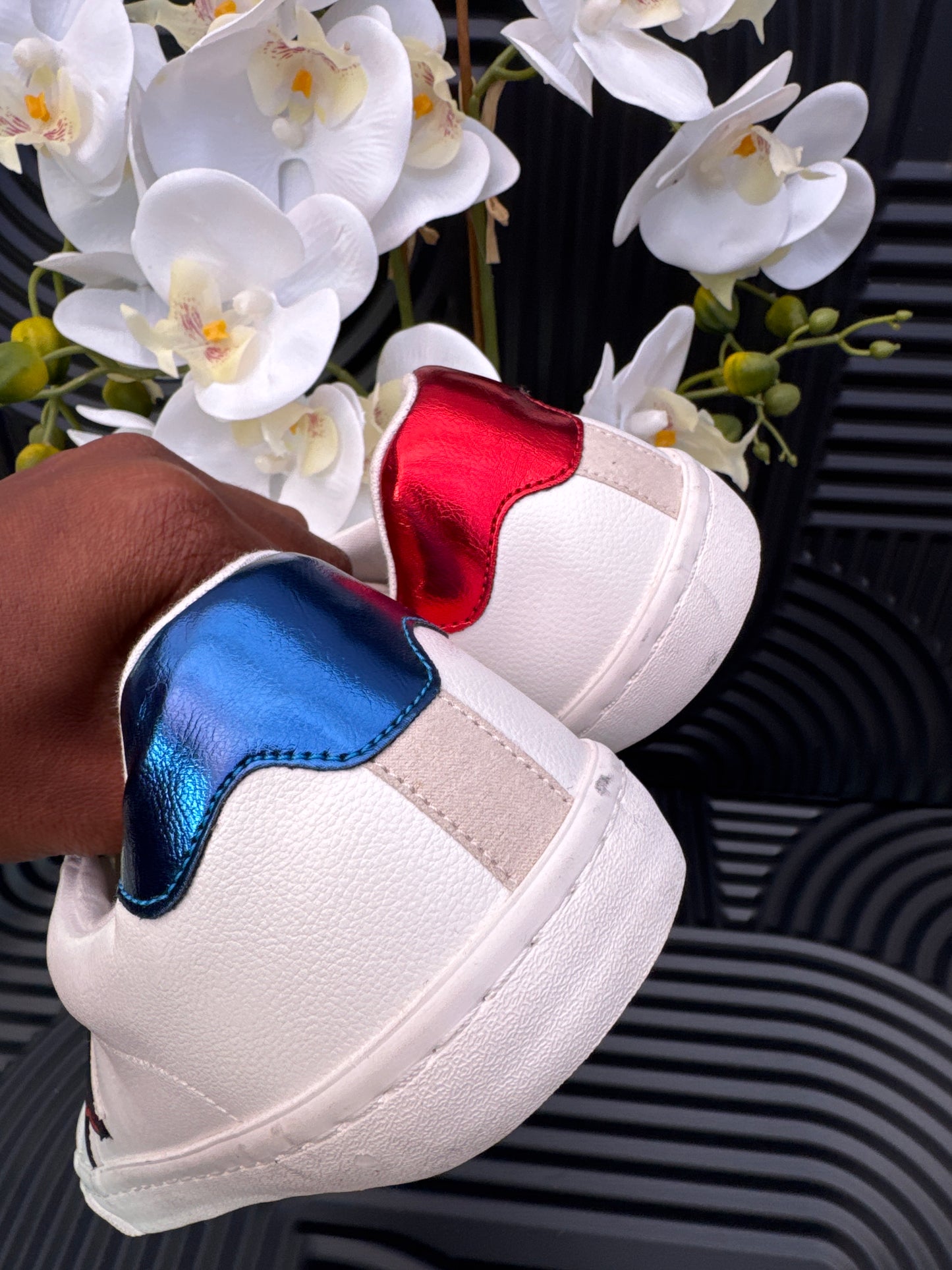 Red and blue detail sneakers