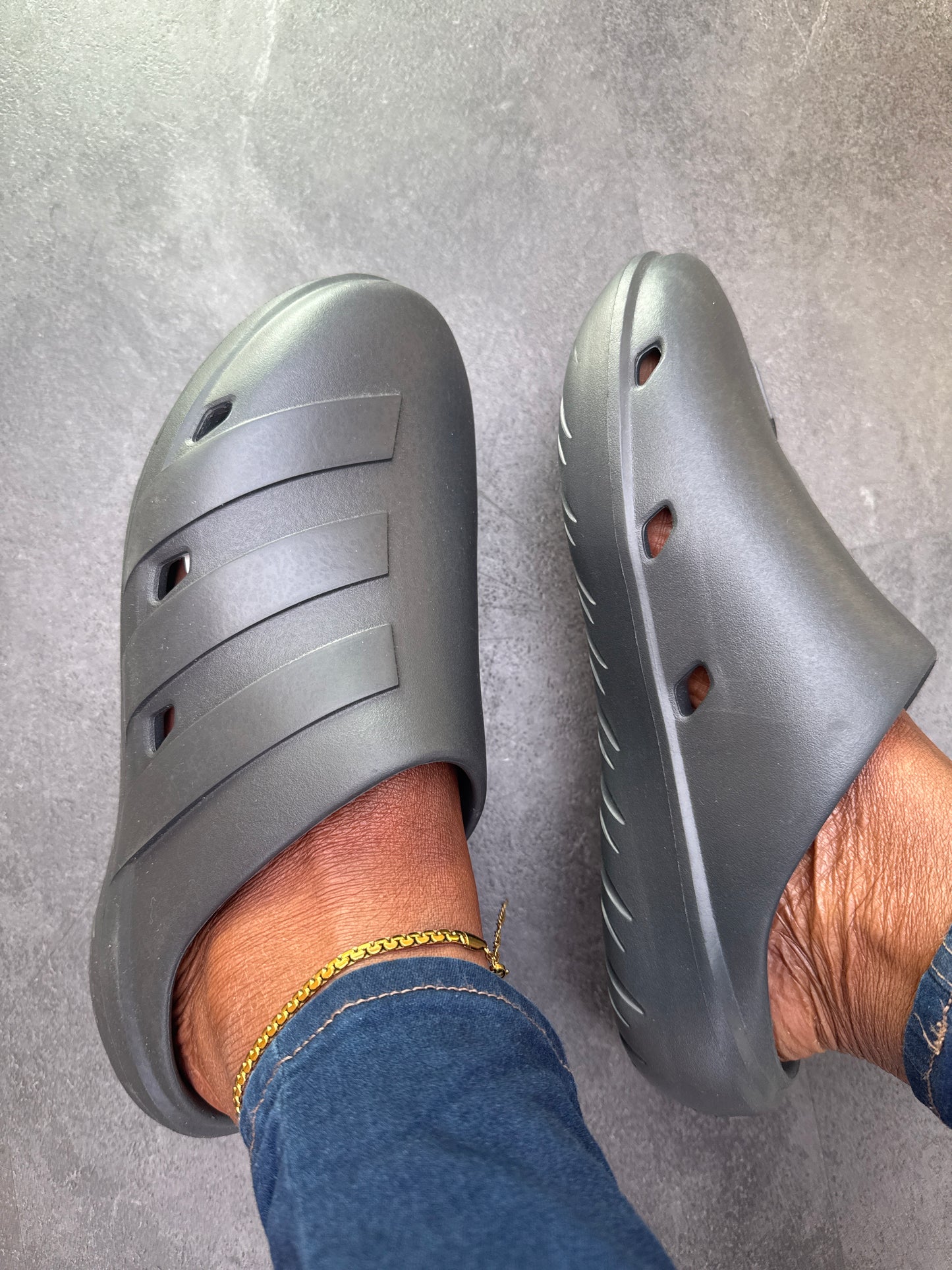 Unisex ADIDAS clogs