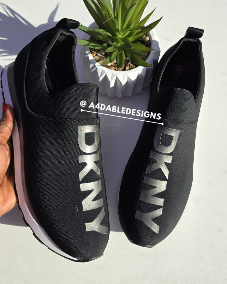 Slip on sneakers
