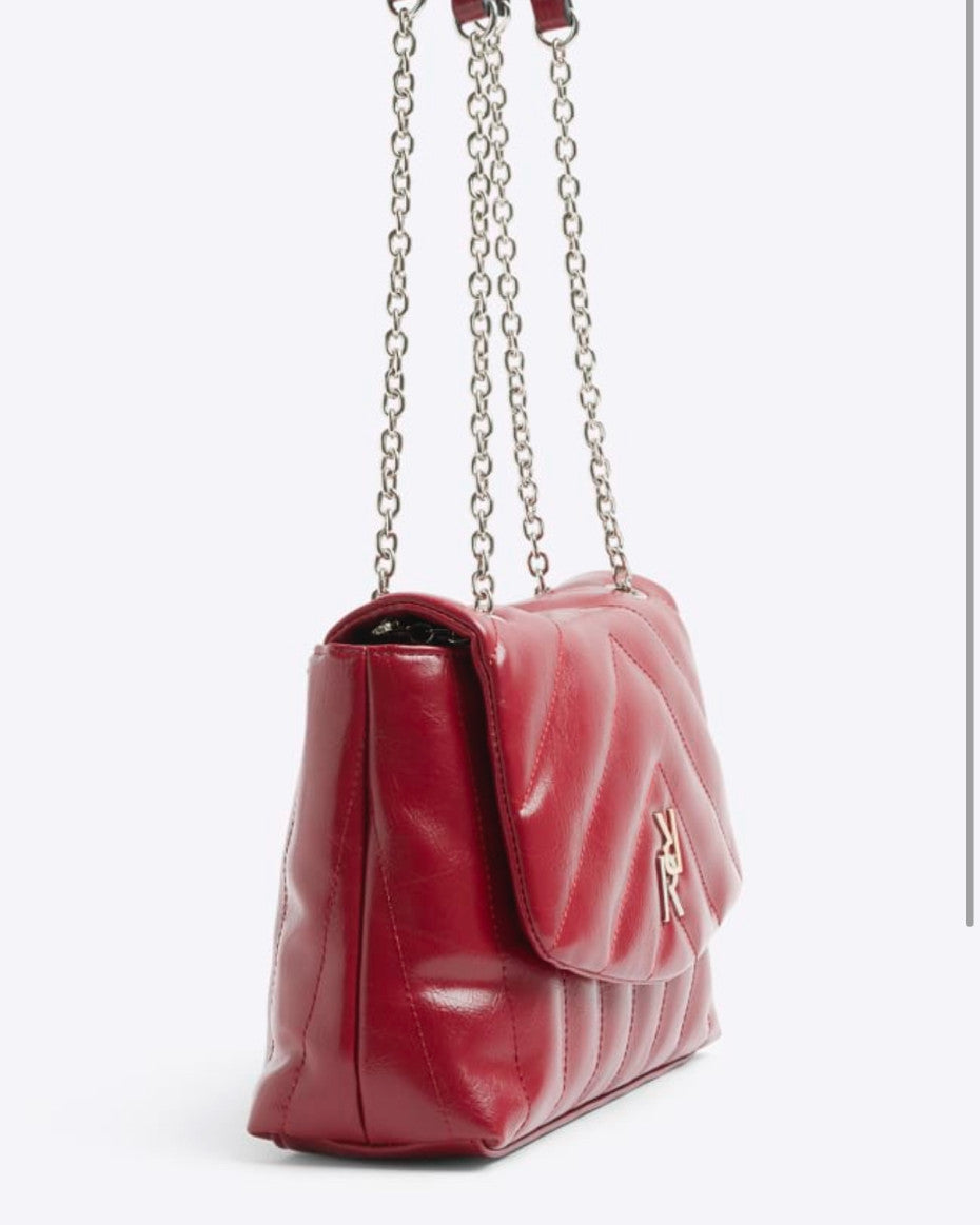 Red quilted chain strap shoulder bag