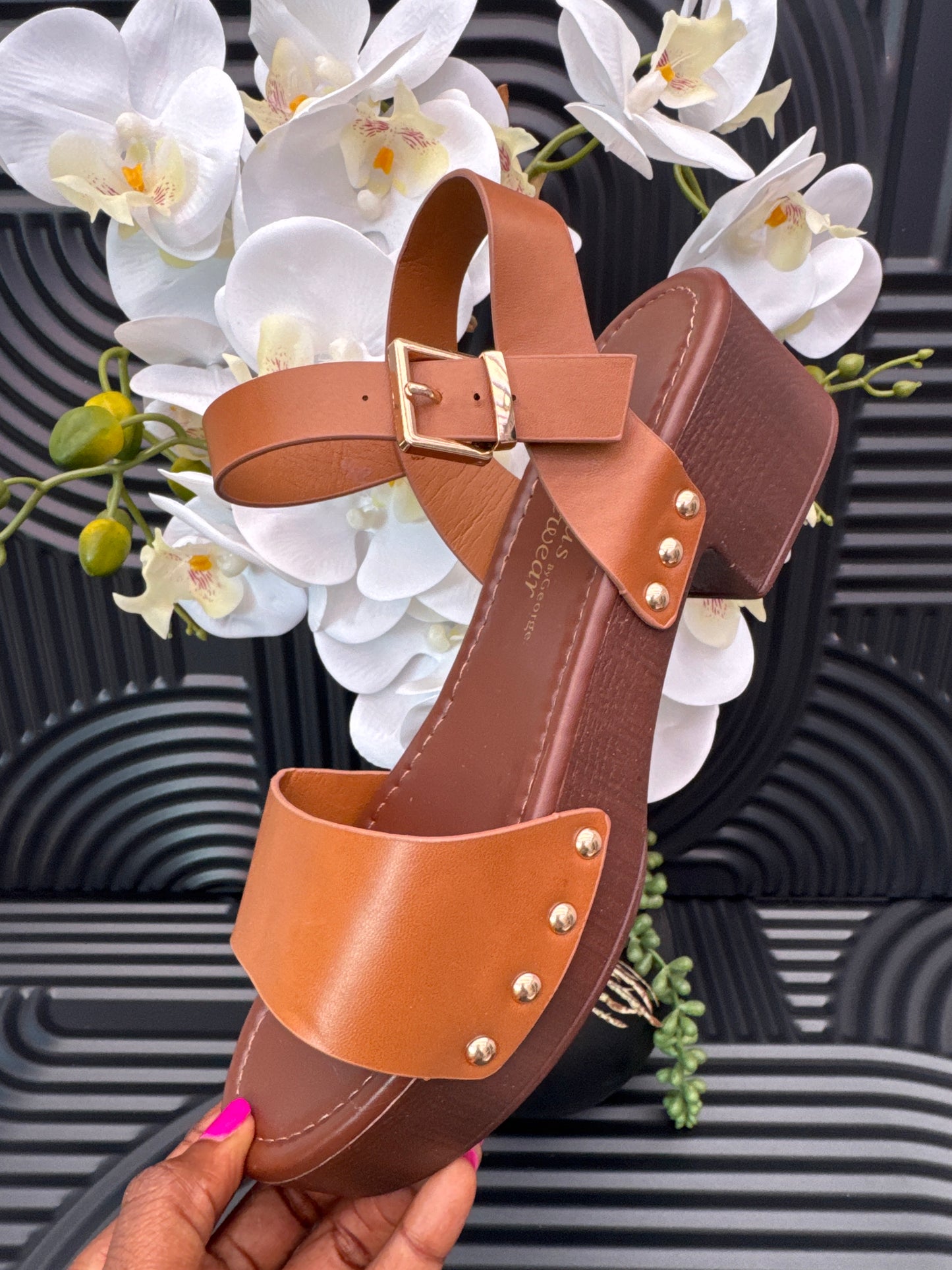 Low block heel sandal