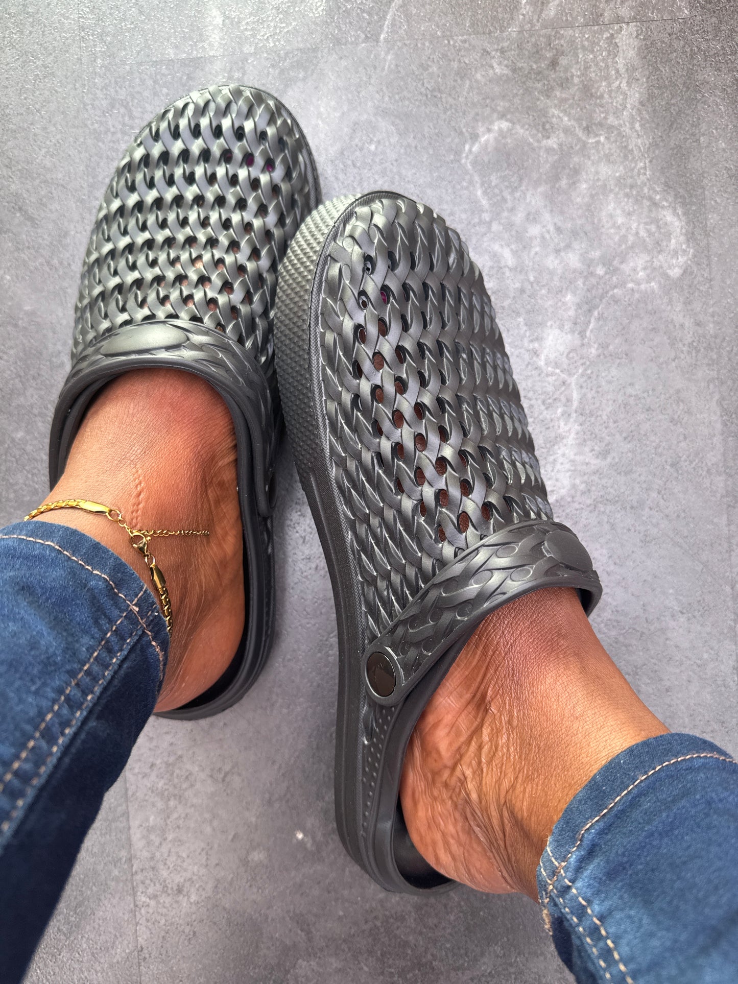 River Island Unisex slip on crocs