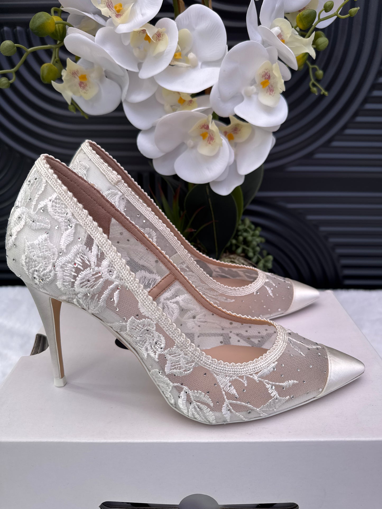 ALDO lace detail heels