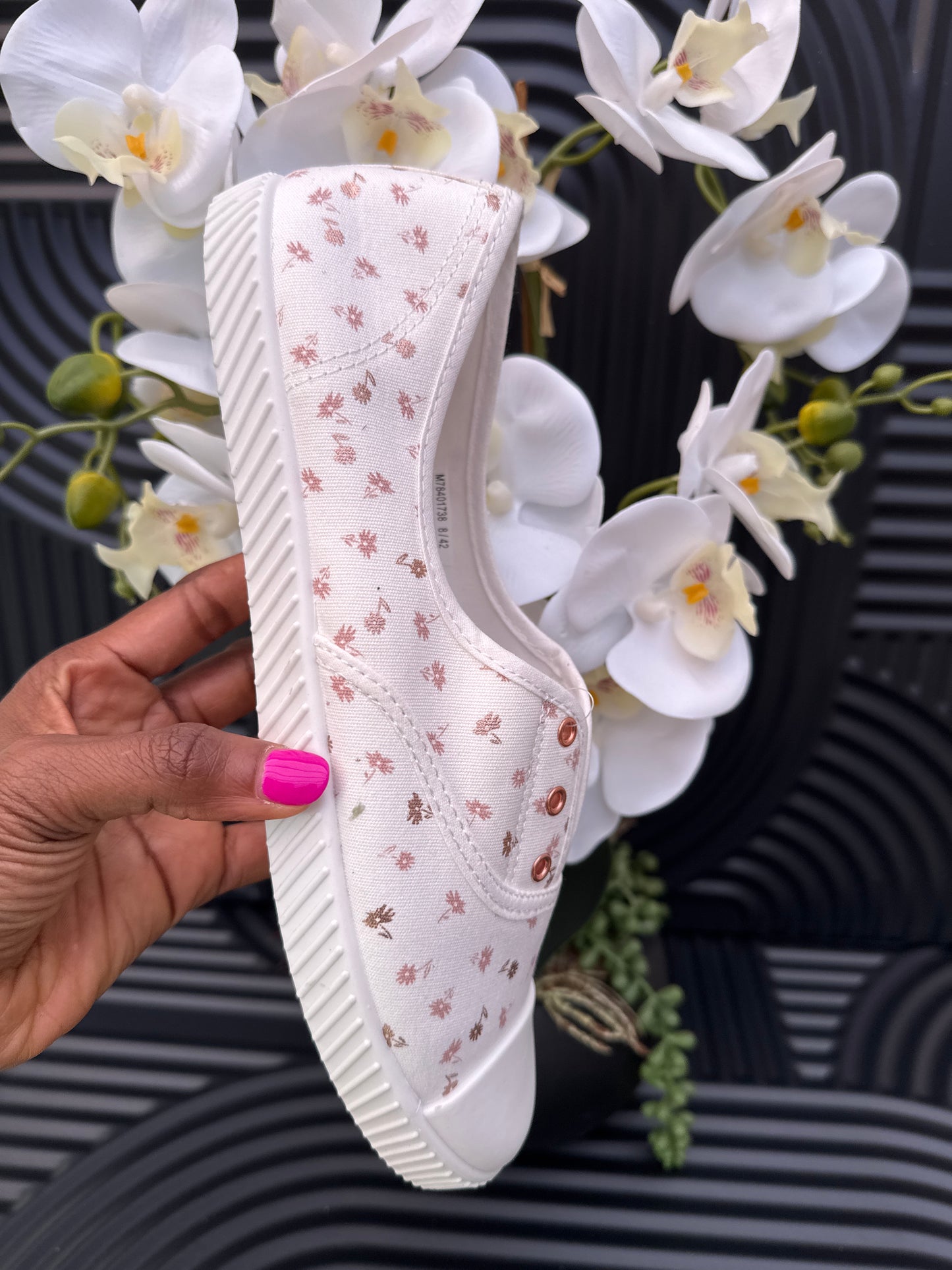 Slip on Laceless Sneaker