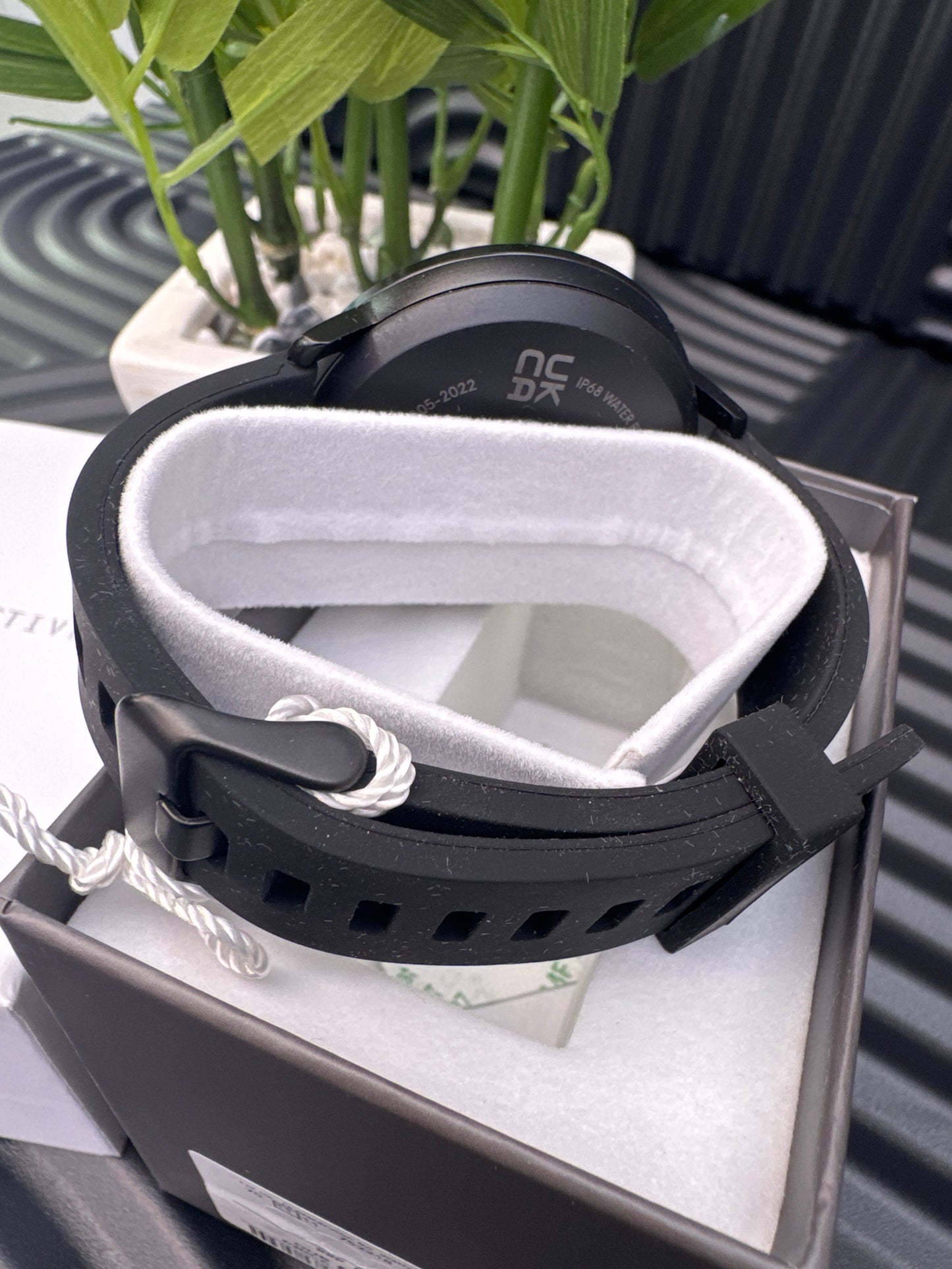 Unisex Black Smart Watch