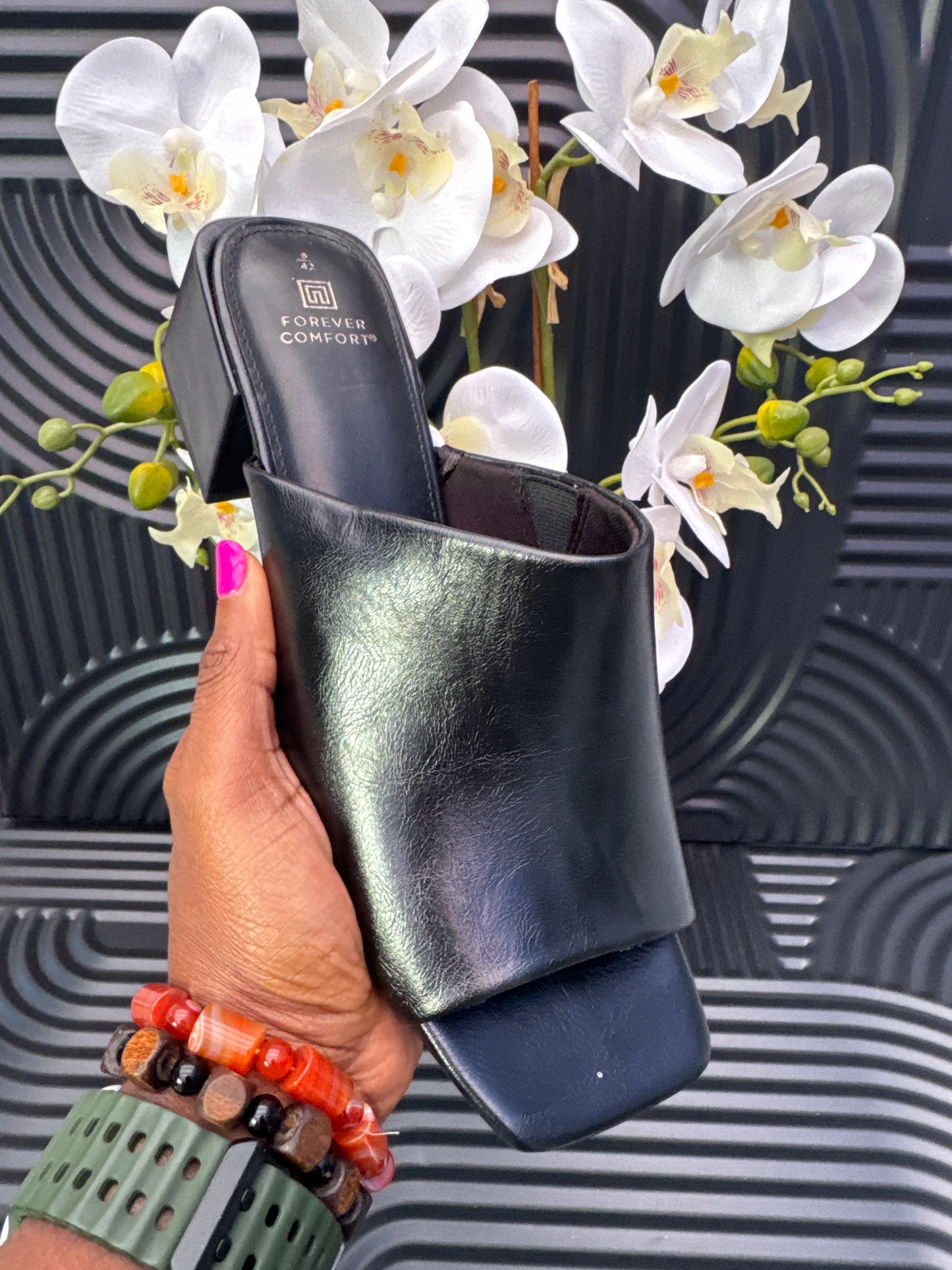 Block heel slippers