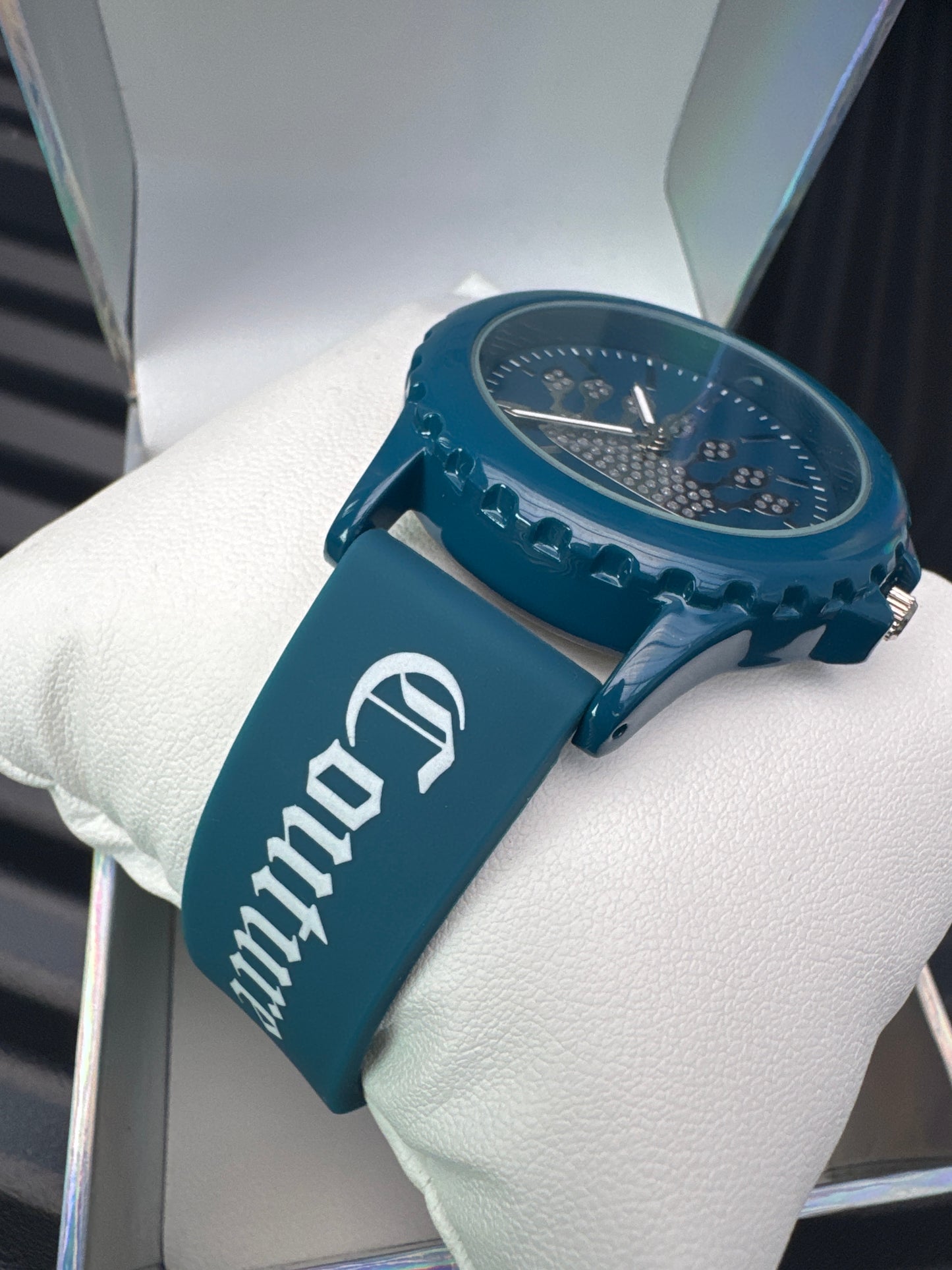 Analog Quartz Watch