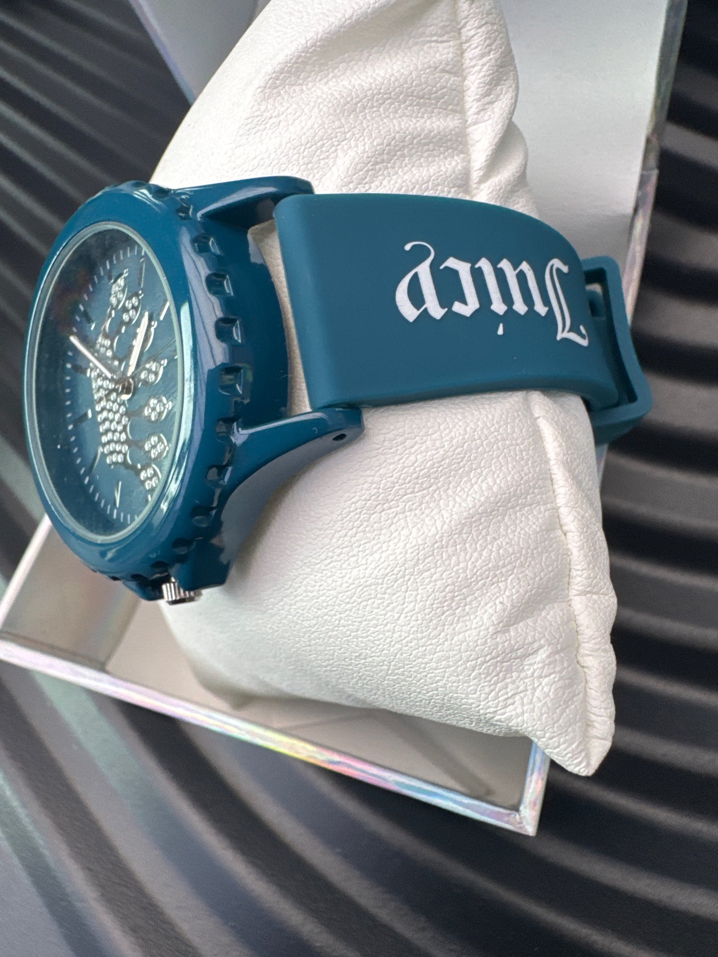 Analog Quartz Watch