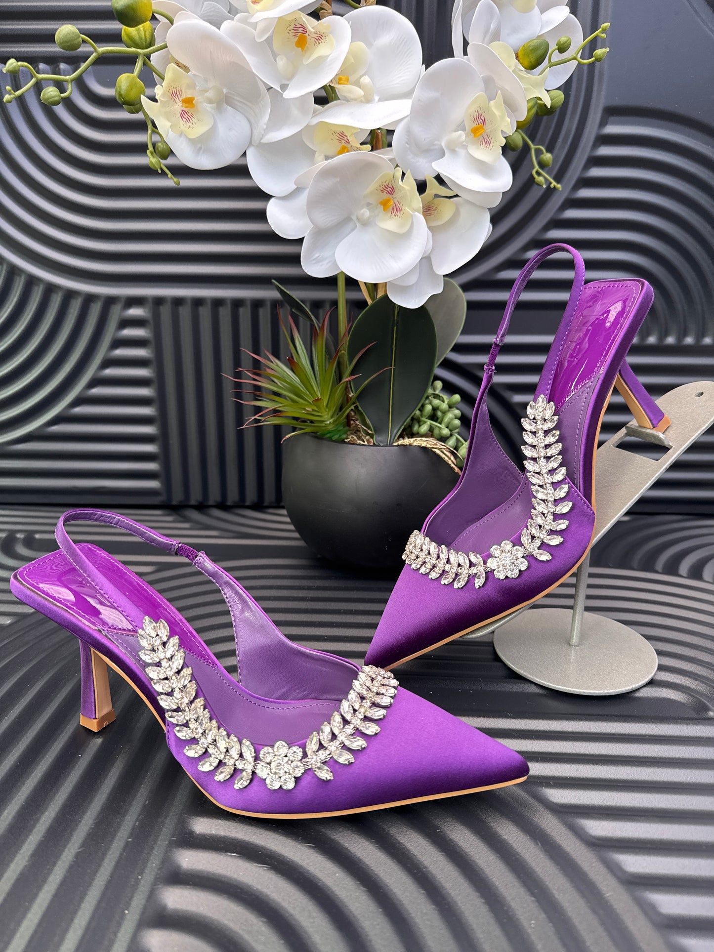 Satin Sling Back Court Heel With Diamante Embellishment