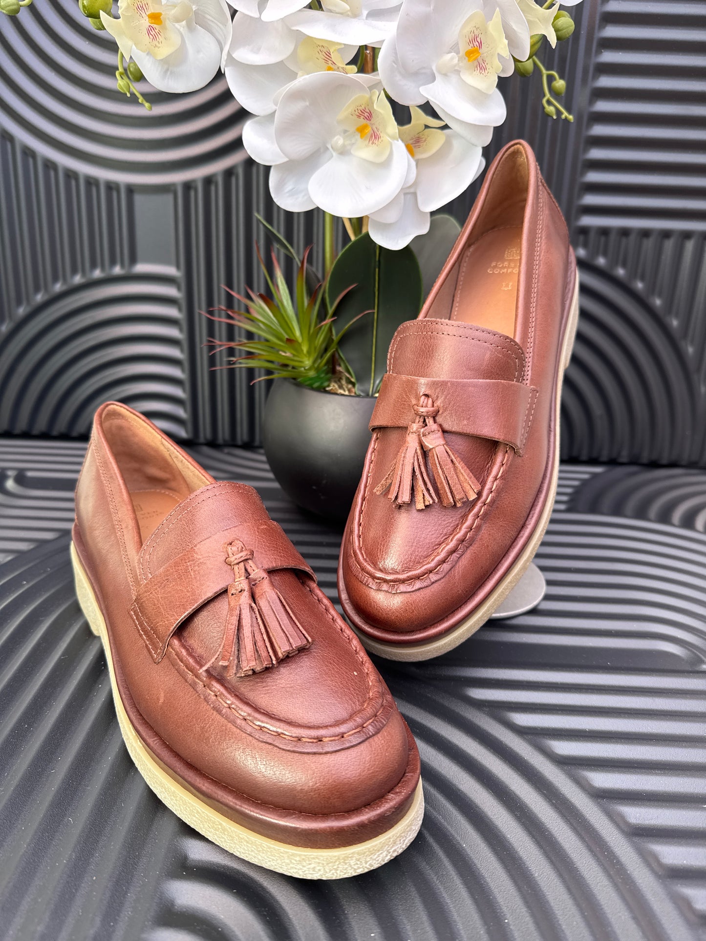 Ladies Tassel rubber sole loafers