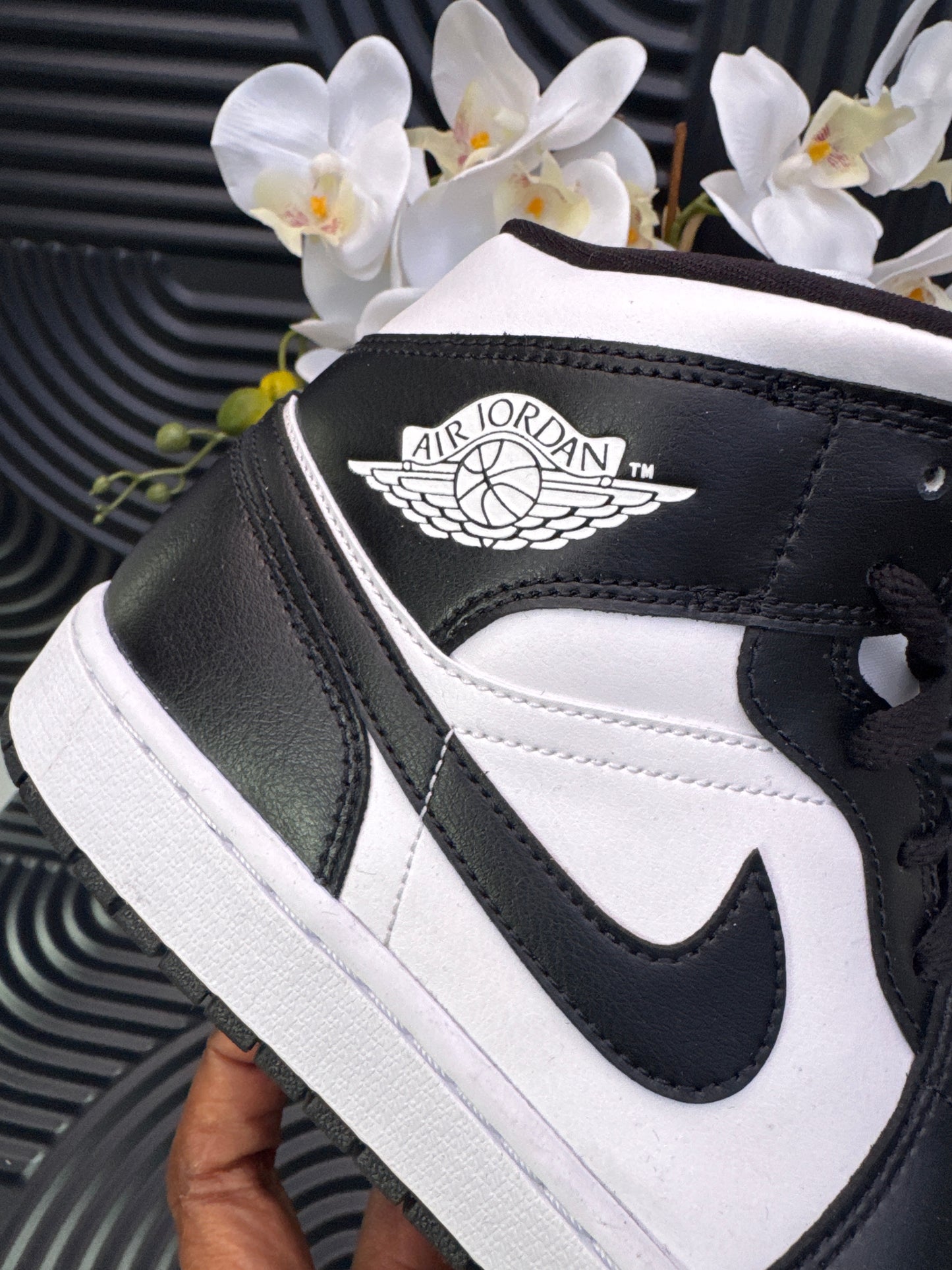 NIKE Air Jordan in Black & White