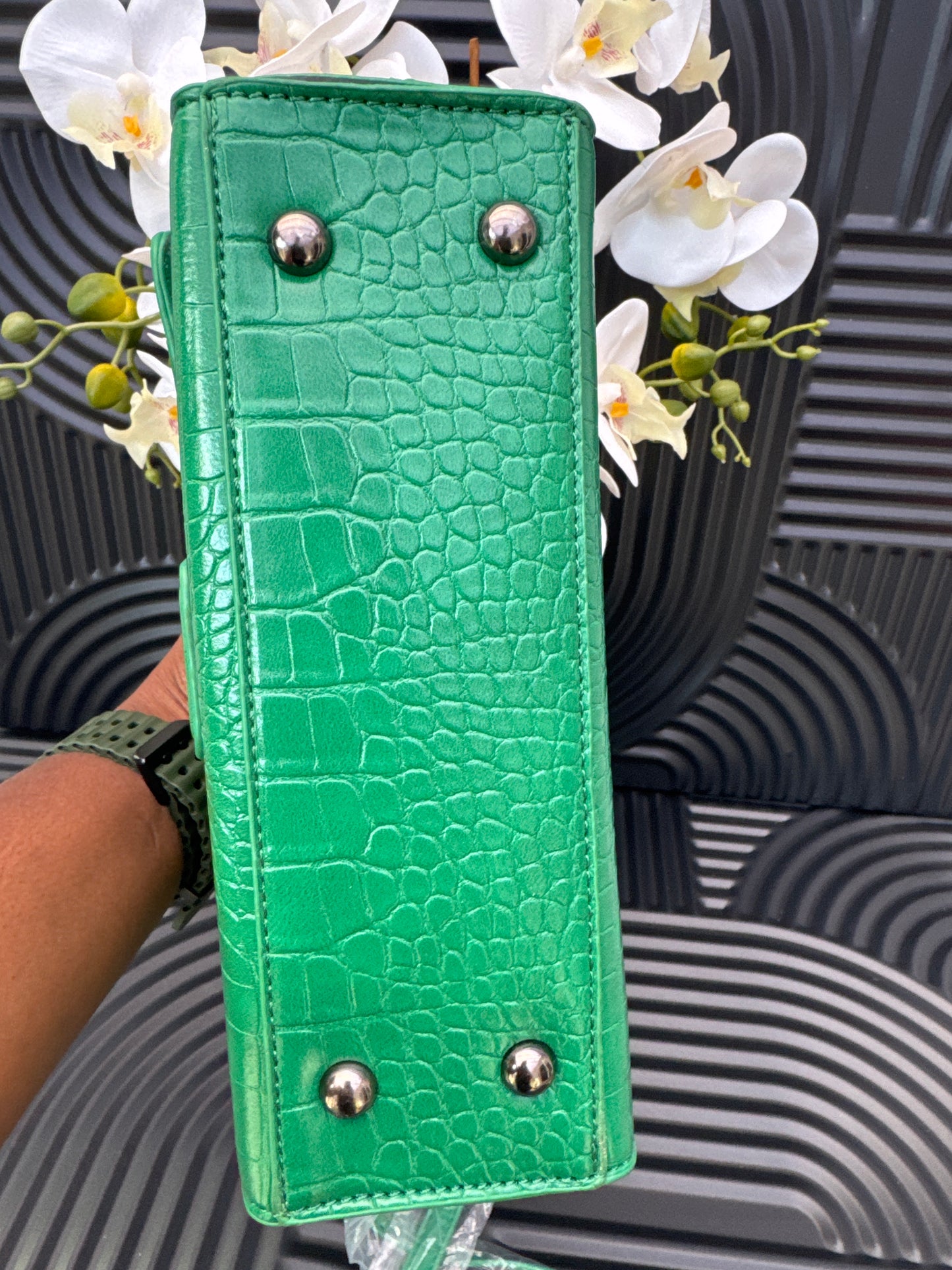 Ladies Green Crossbody Bag