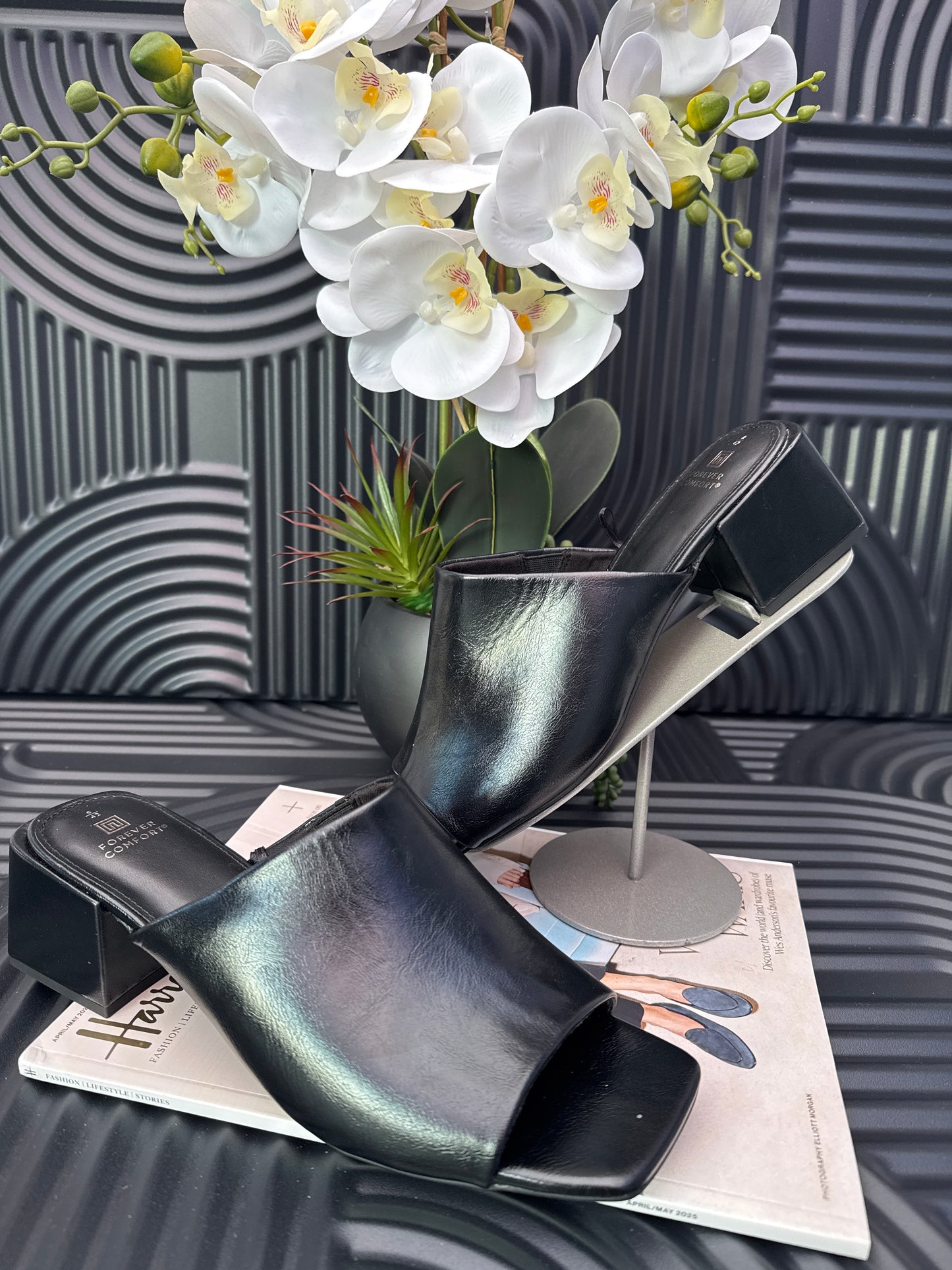 Block heel slippers