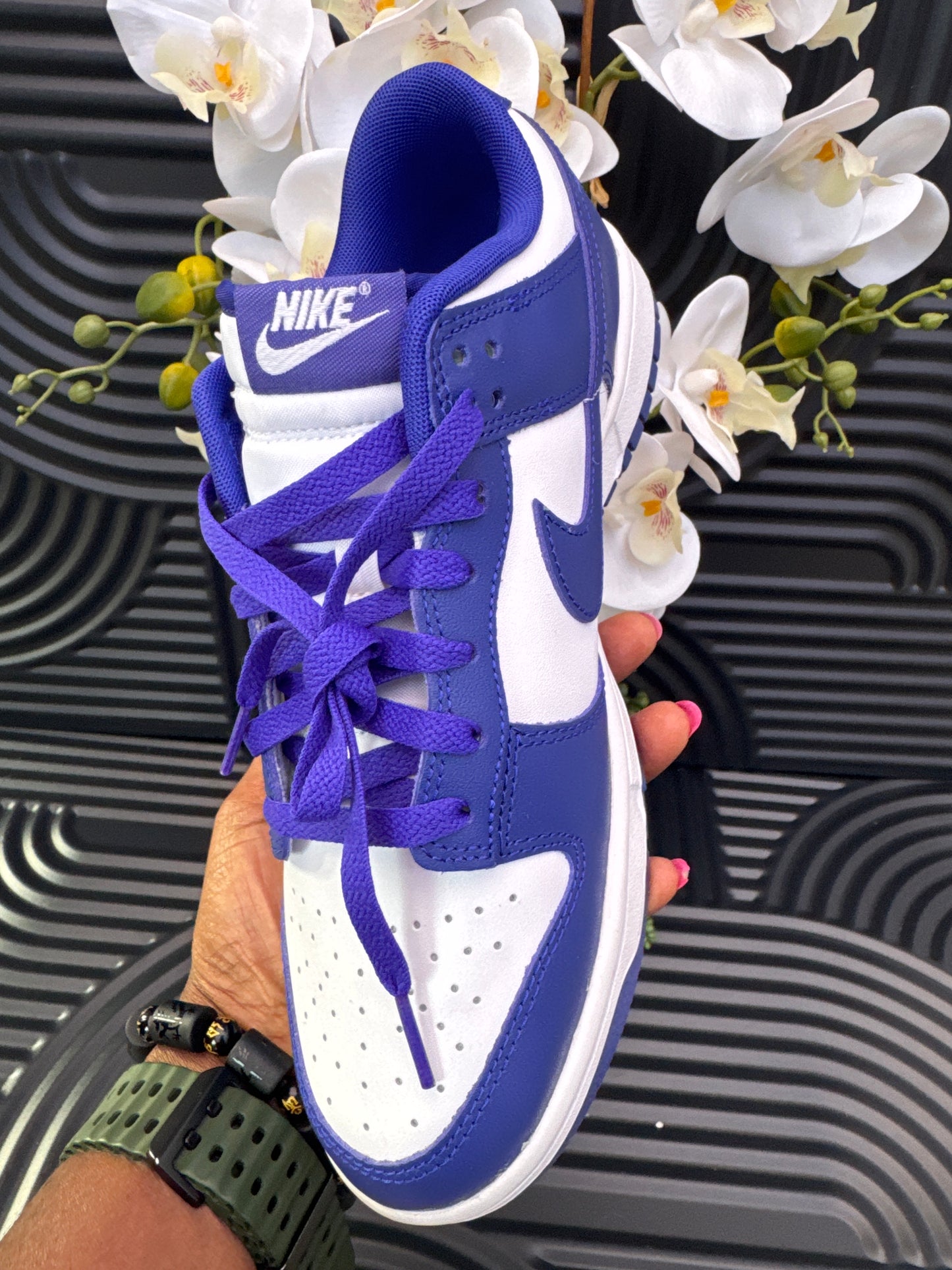 Nike Low Sneakers in Blue & White