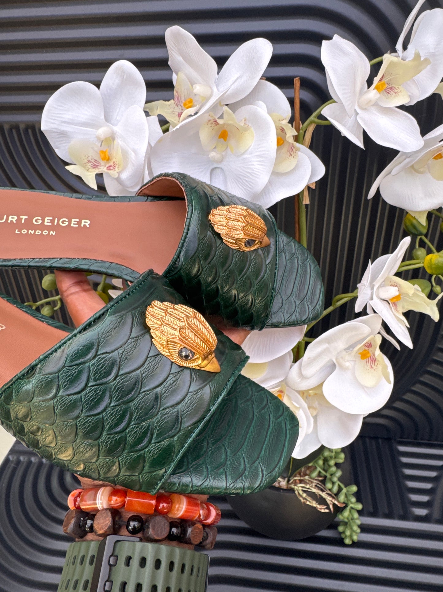 KG Flat Sandal in Dark Green