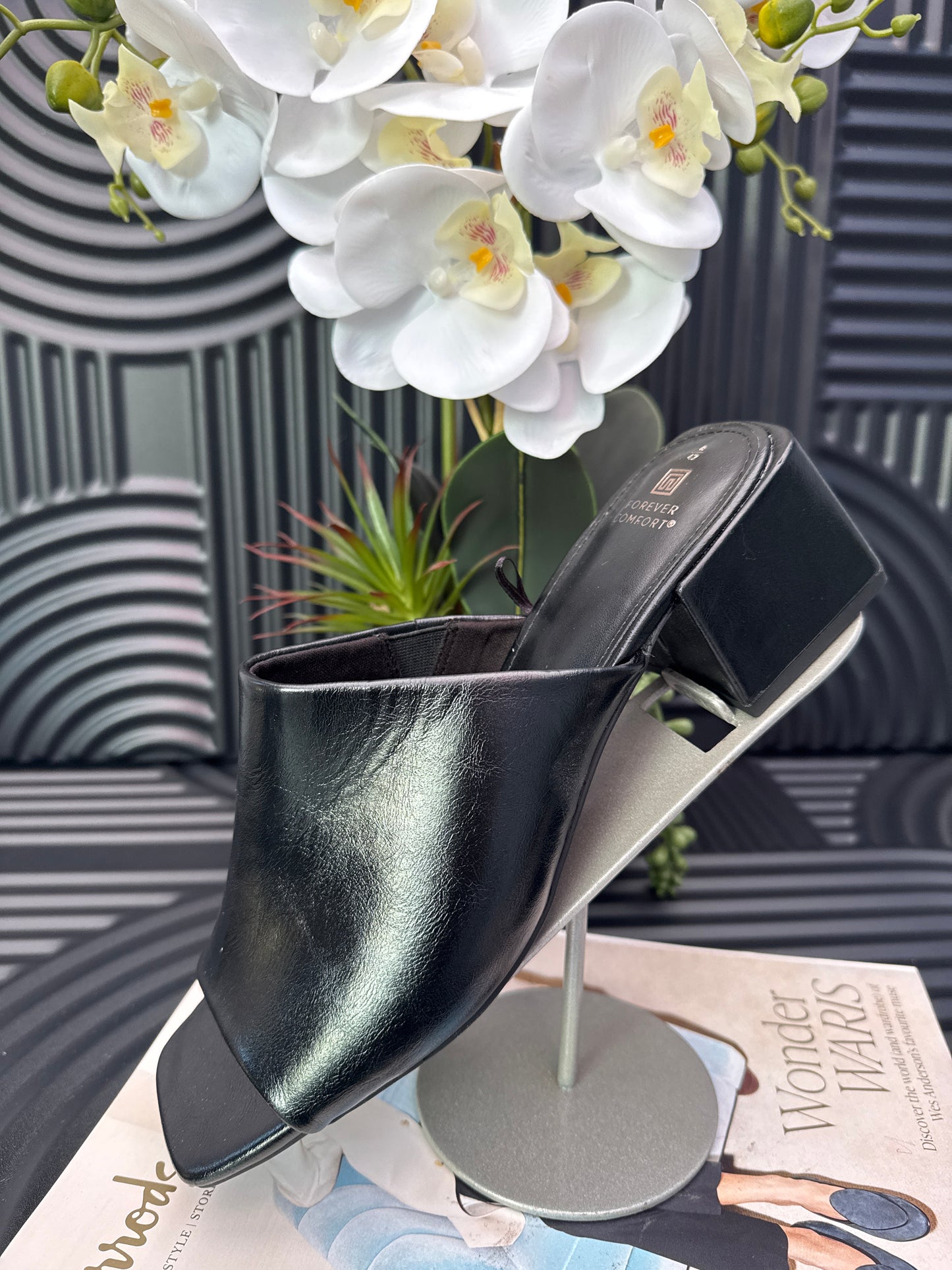 Block heel slippers