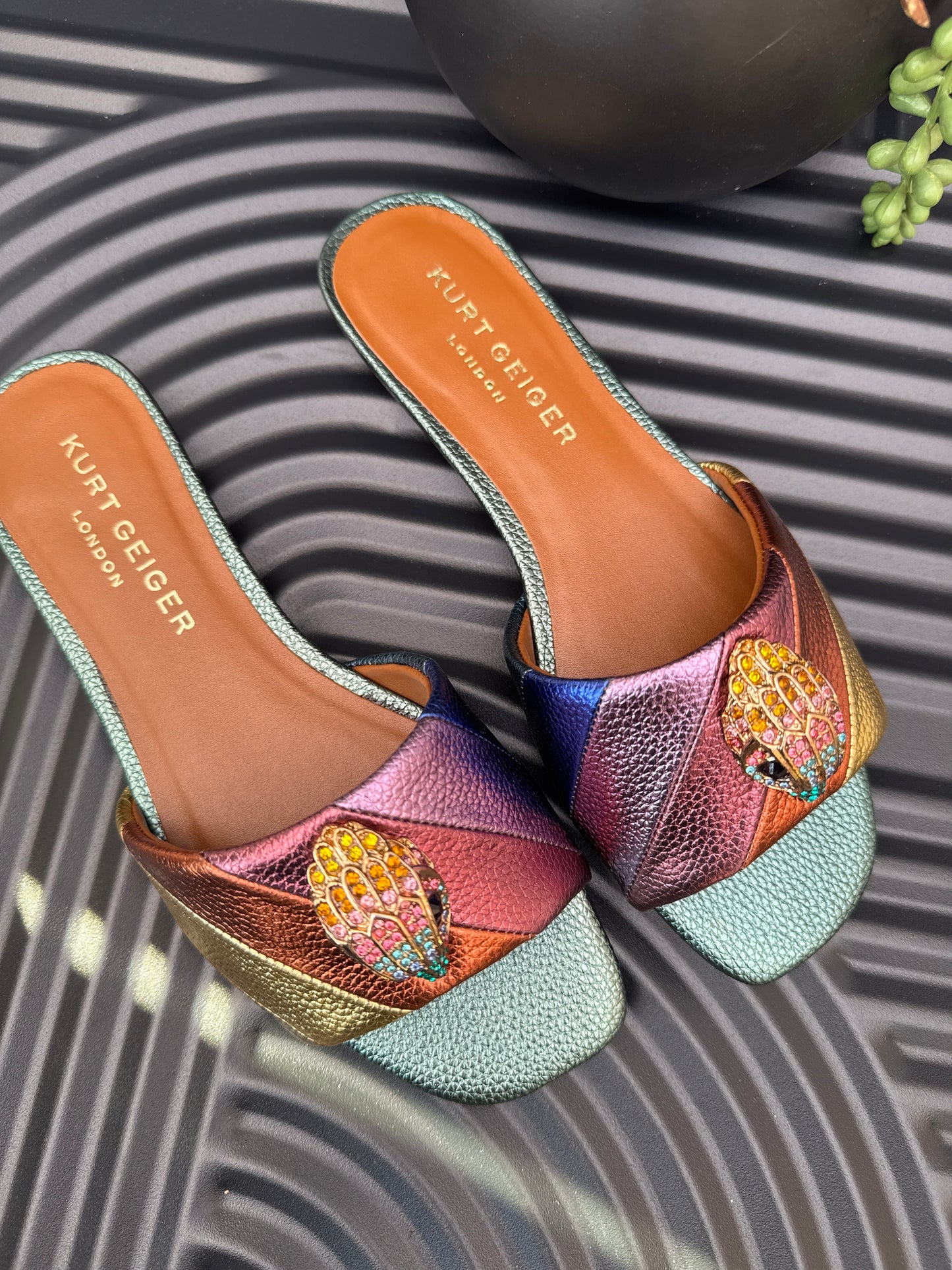 KG Flat Sandal