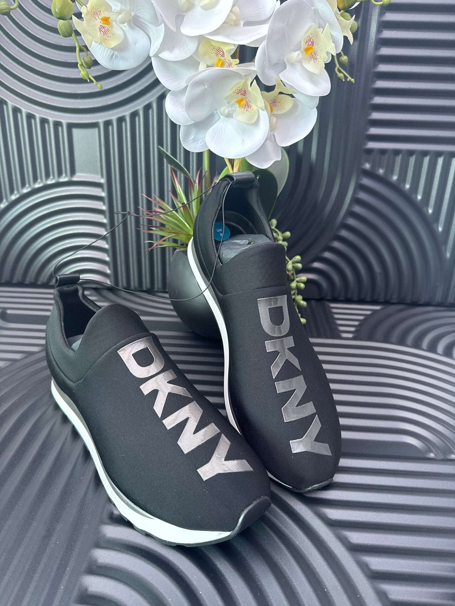 Slip on sneakers