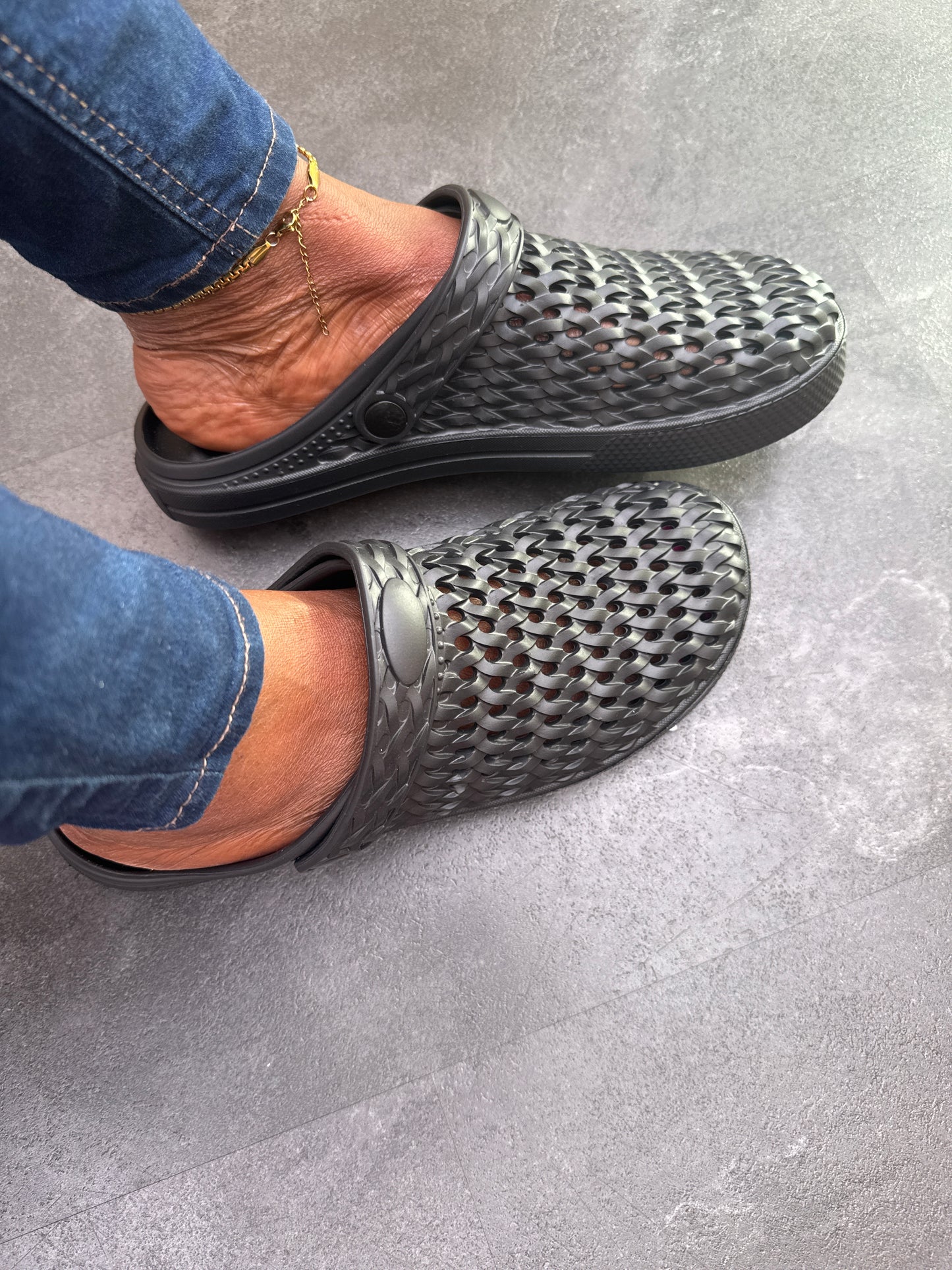 River Island Unisex slip on crocs