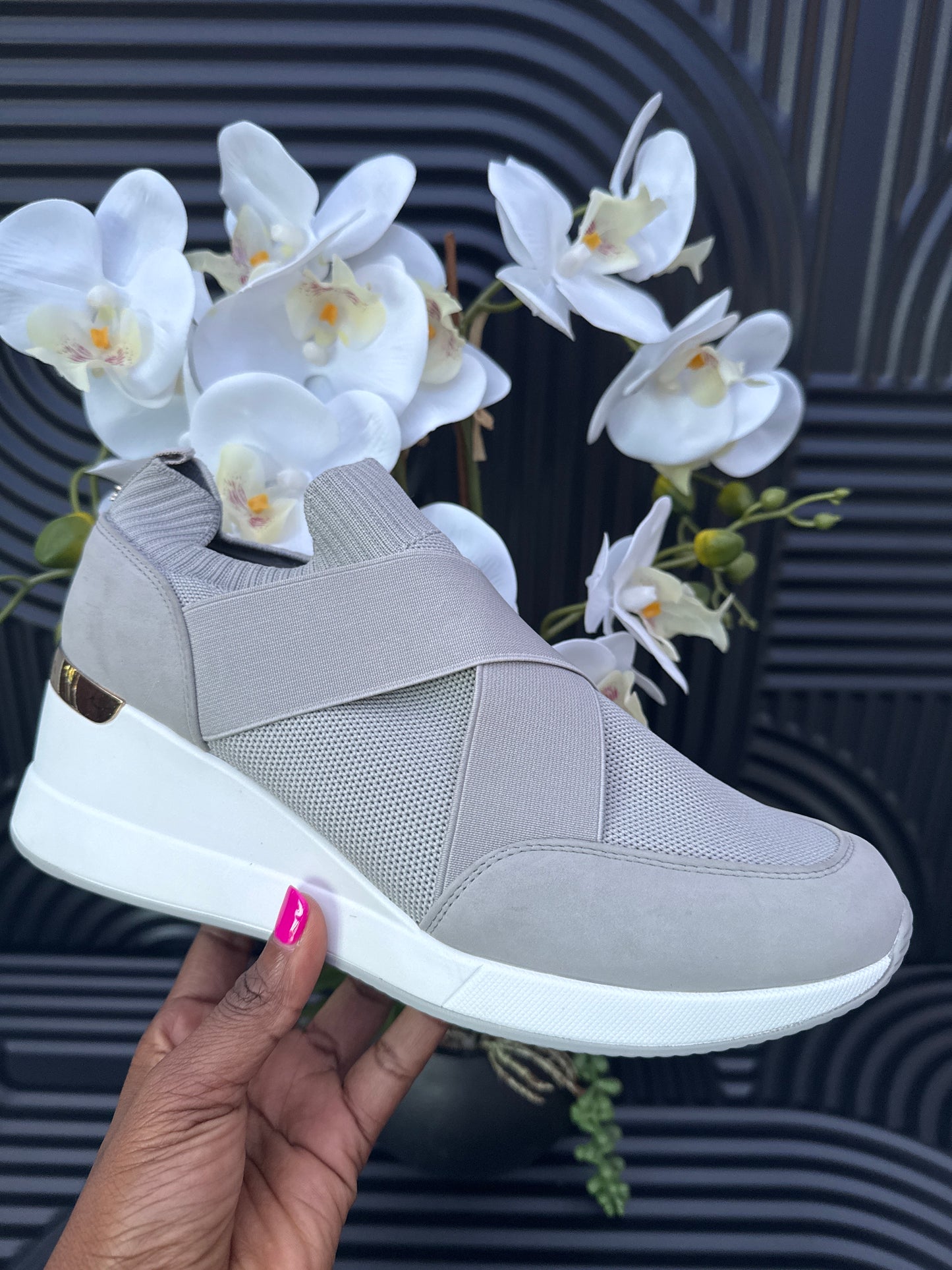 Knitted wedge sneakers